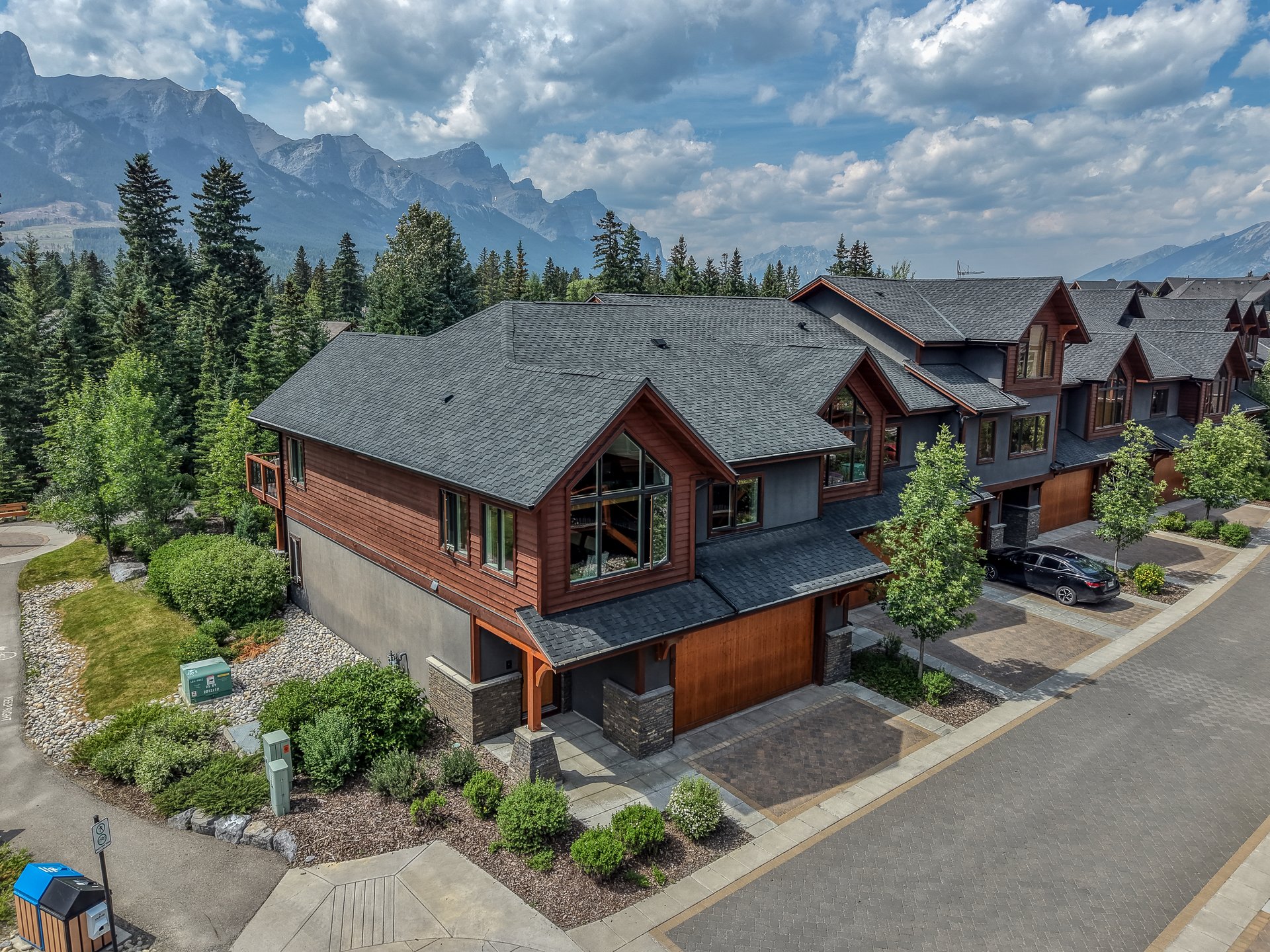 19 Creekside Mews