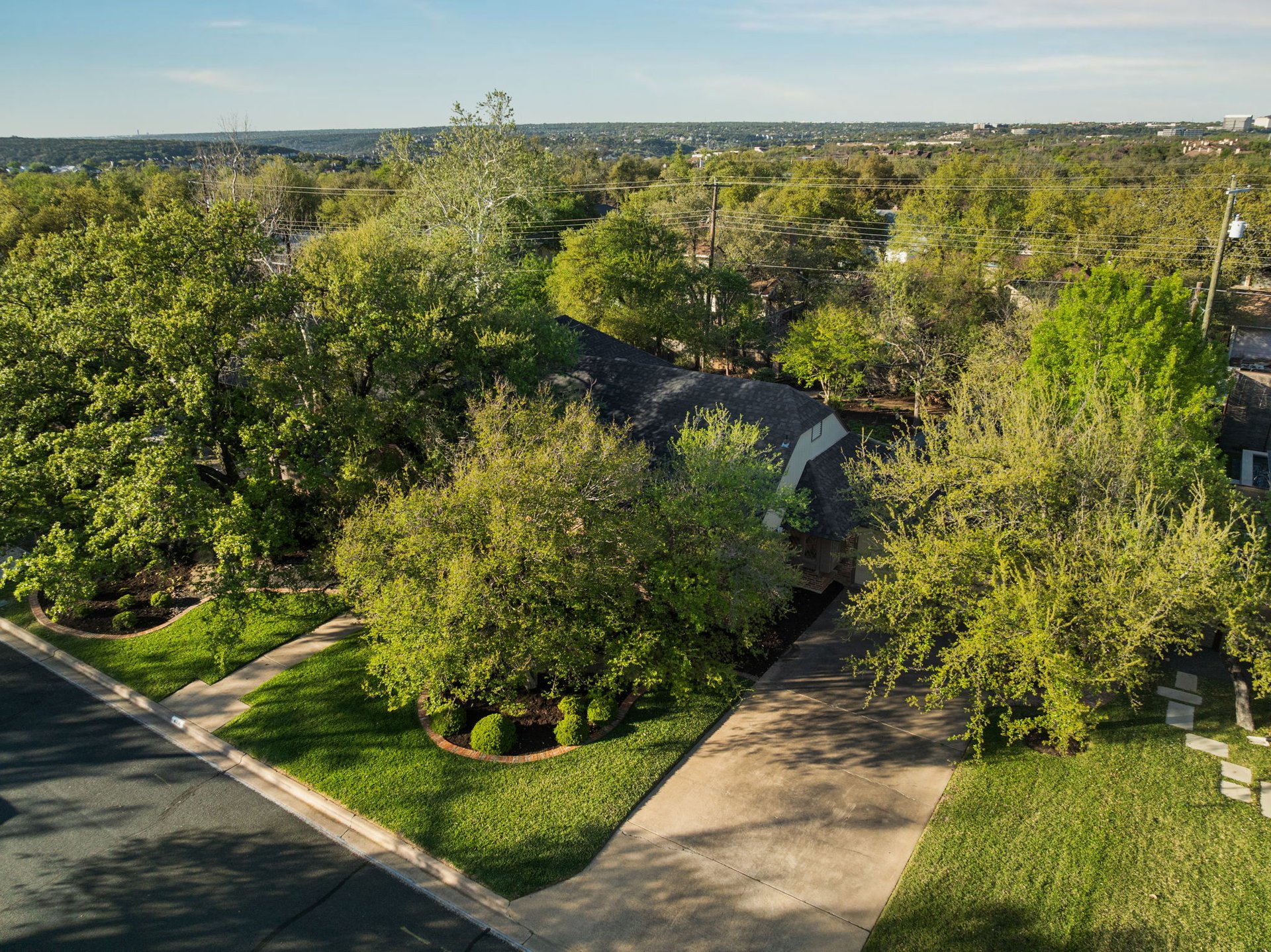 4216 Tallowood DR