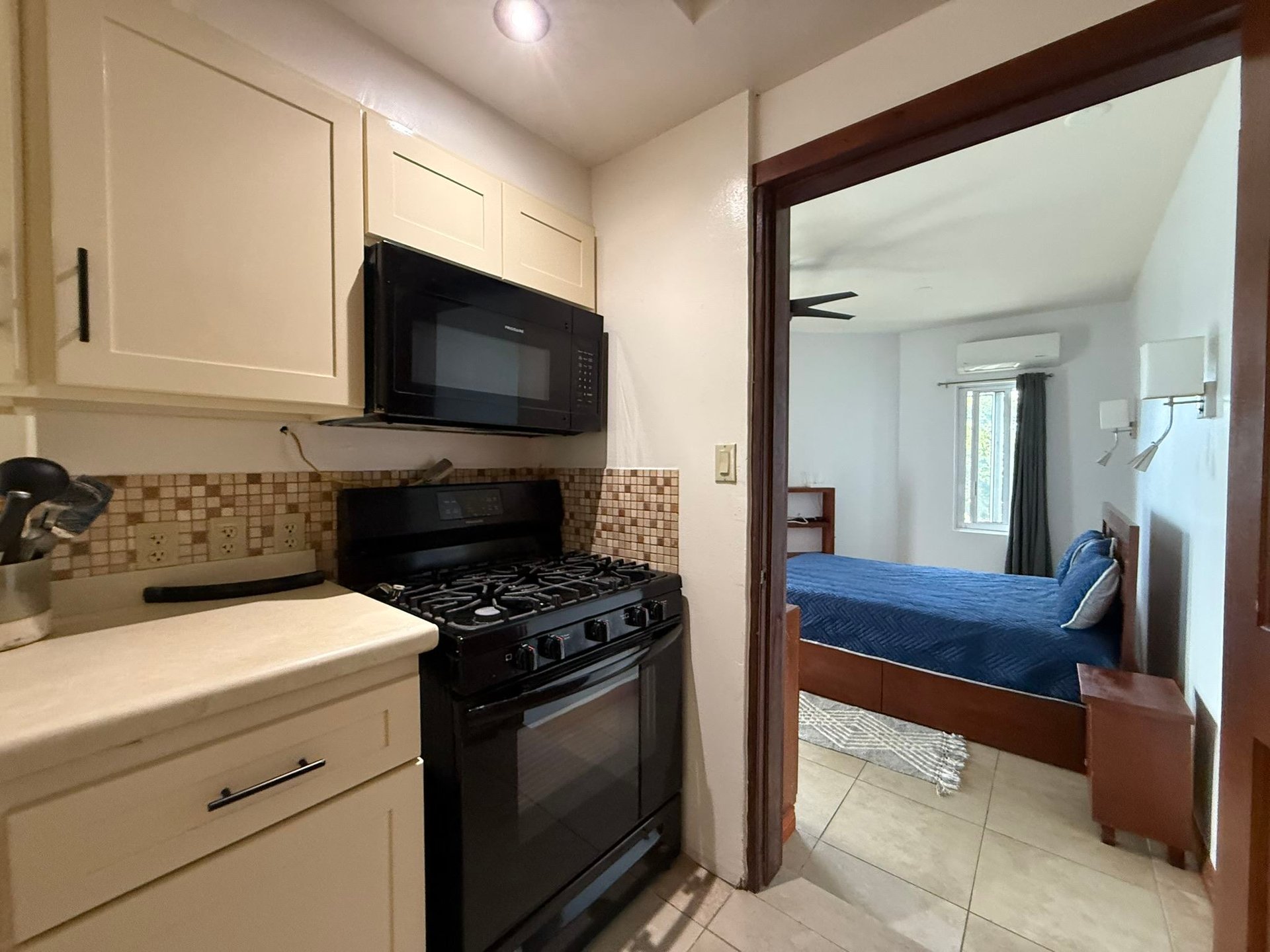 1040 Spooners Estate 1 Bedroom Apartment