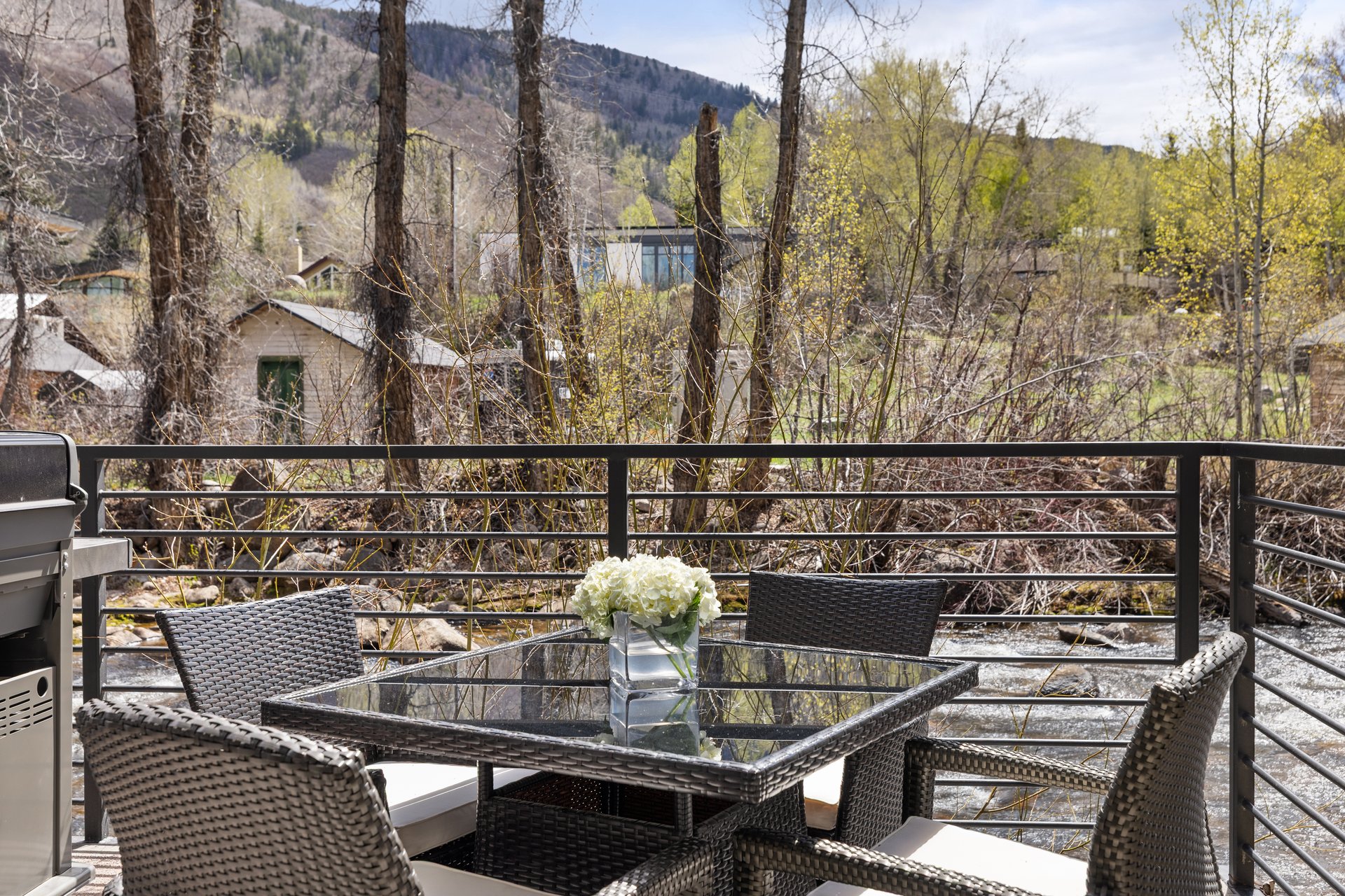 Luxury Riverfront Rental