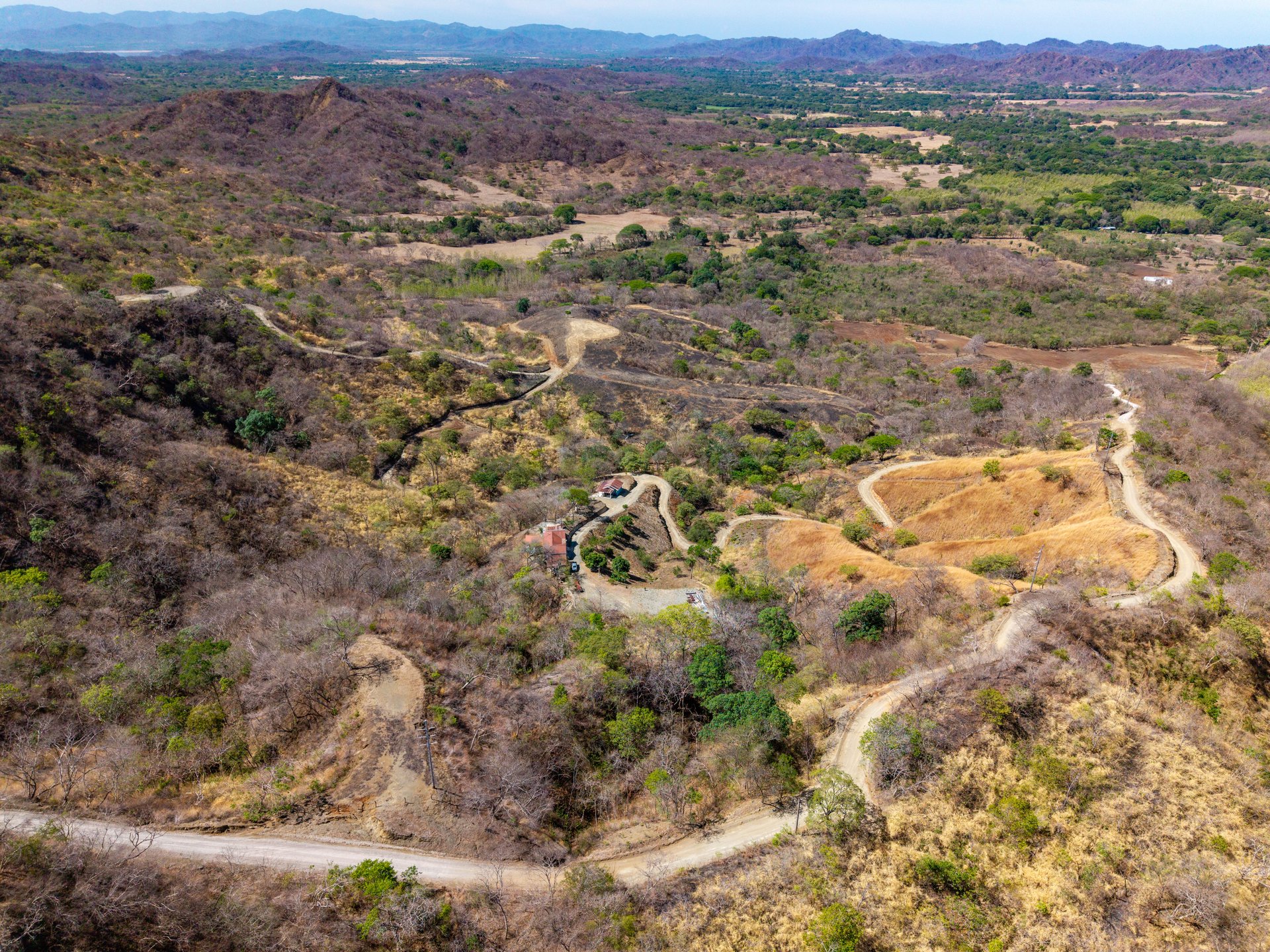 Finca Las Ventanas | Expansive Mountain View Estate Near Potrero