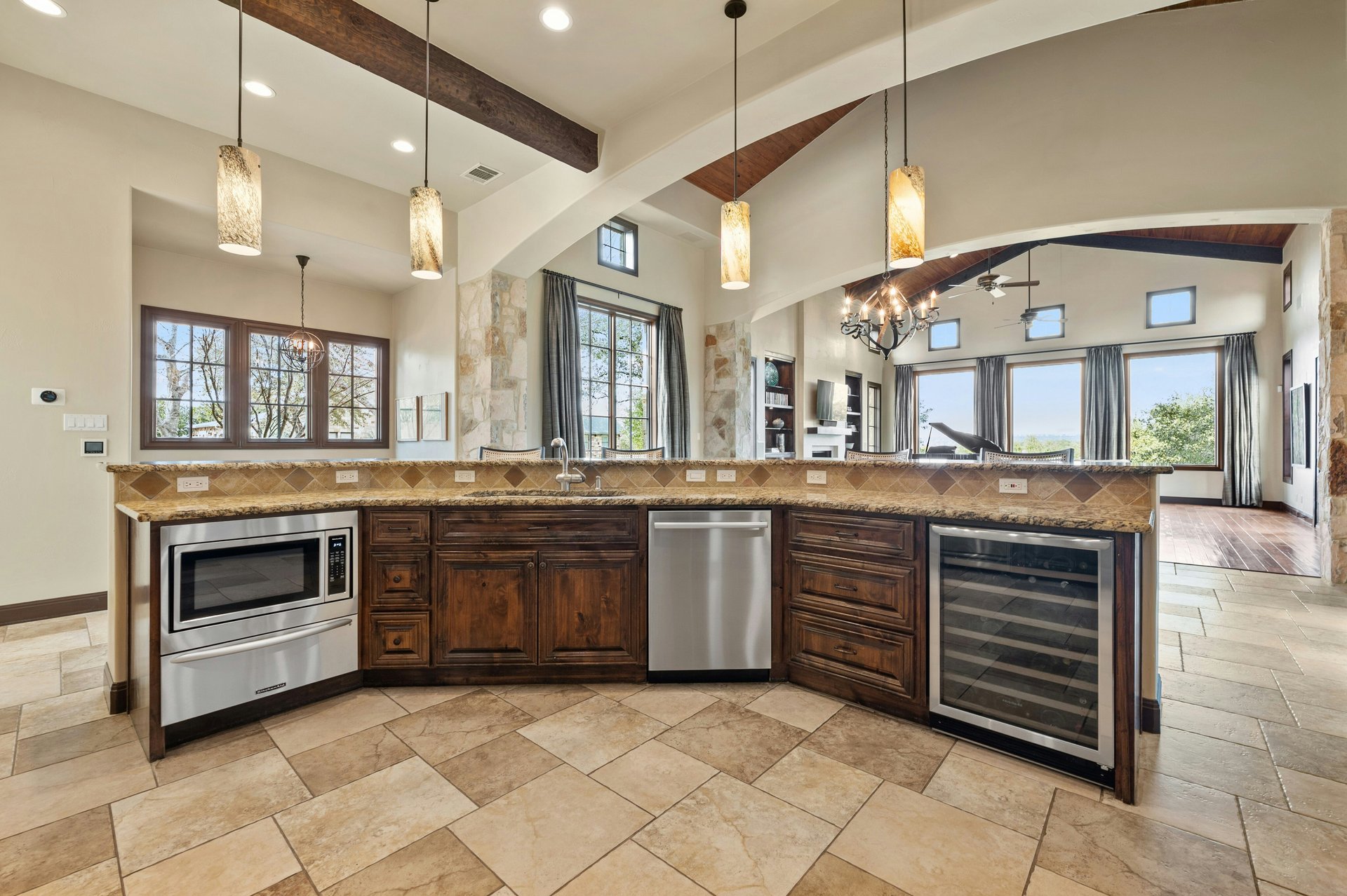 10213 Amwell Cove