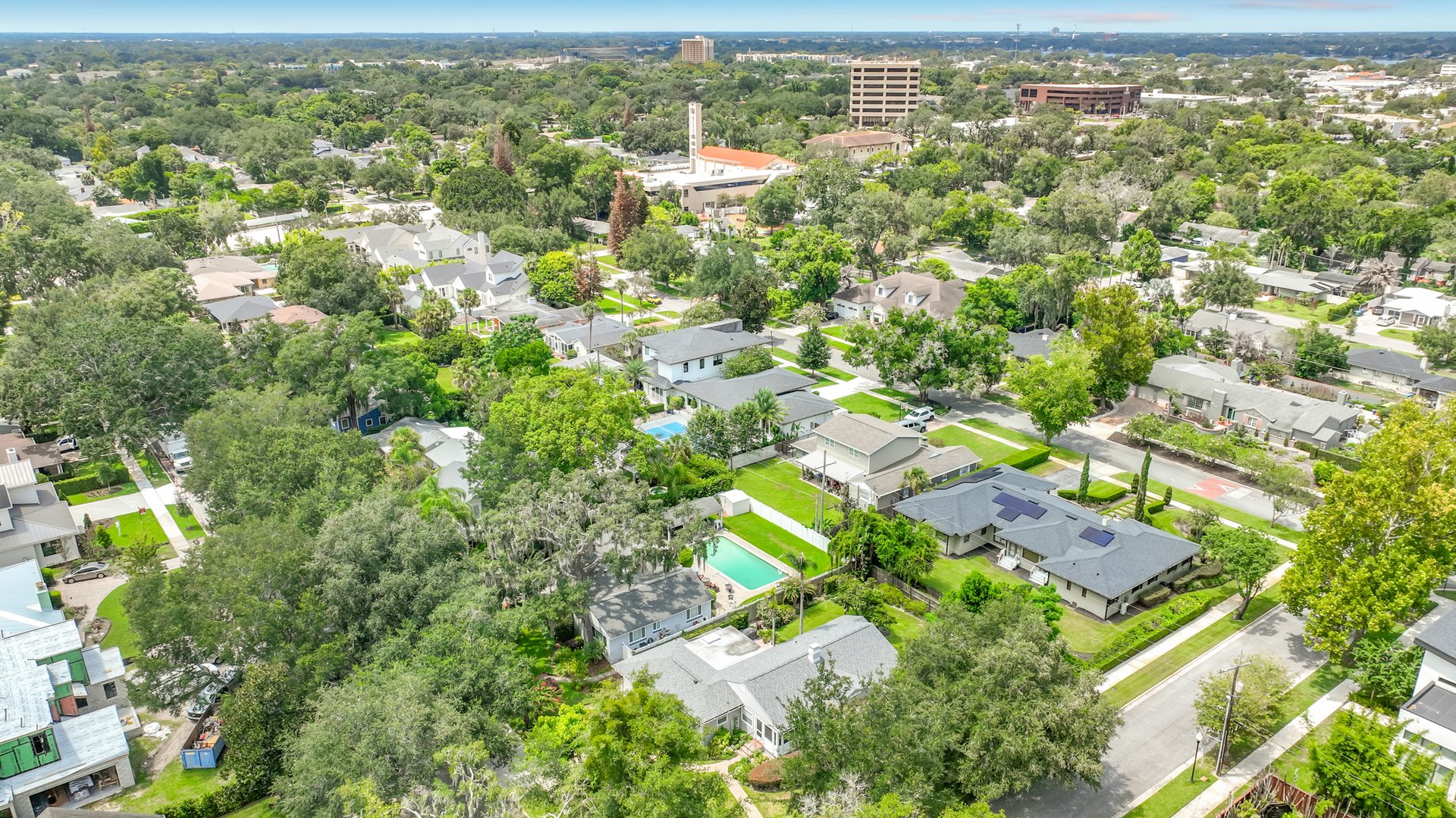Three-Bedroom Two-Bathroom Bungalow in Orlando's Beverly Shores