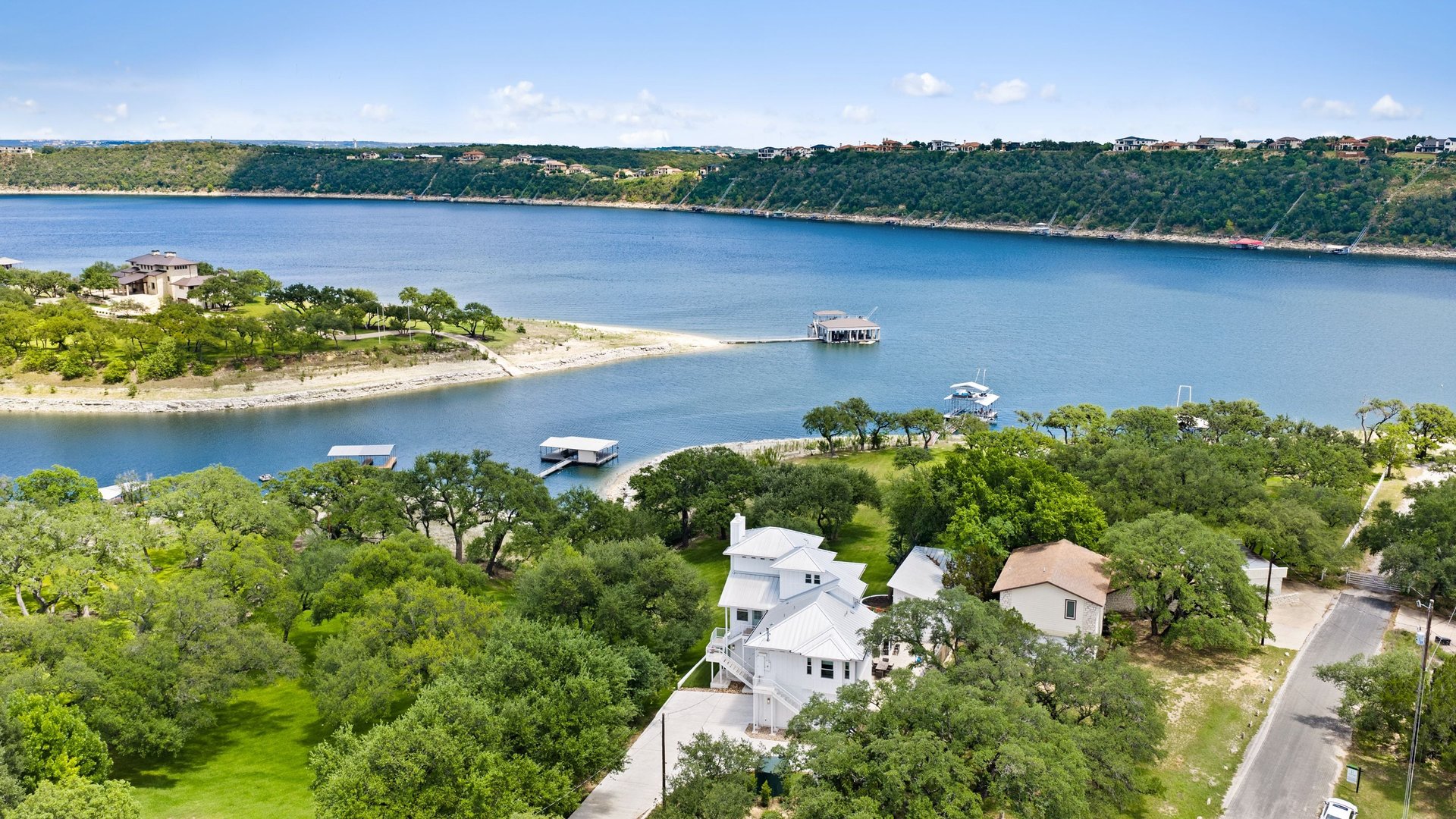 1209 Edgewater Drive