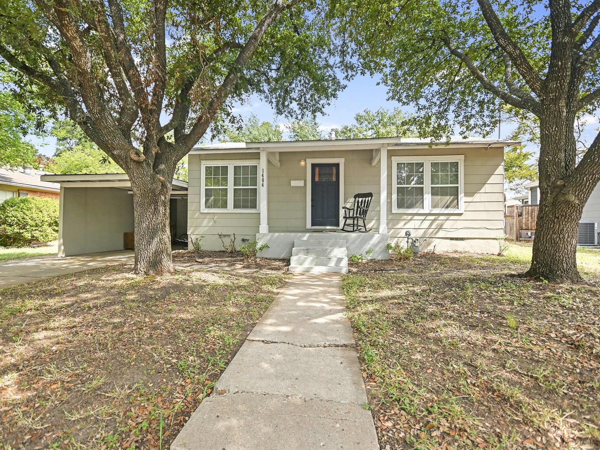 1404 Romeria DR