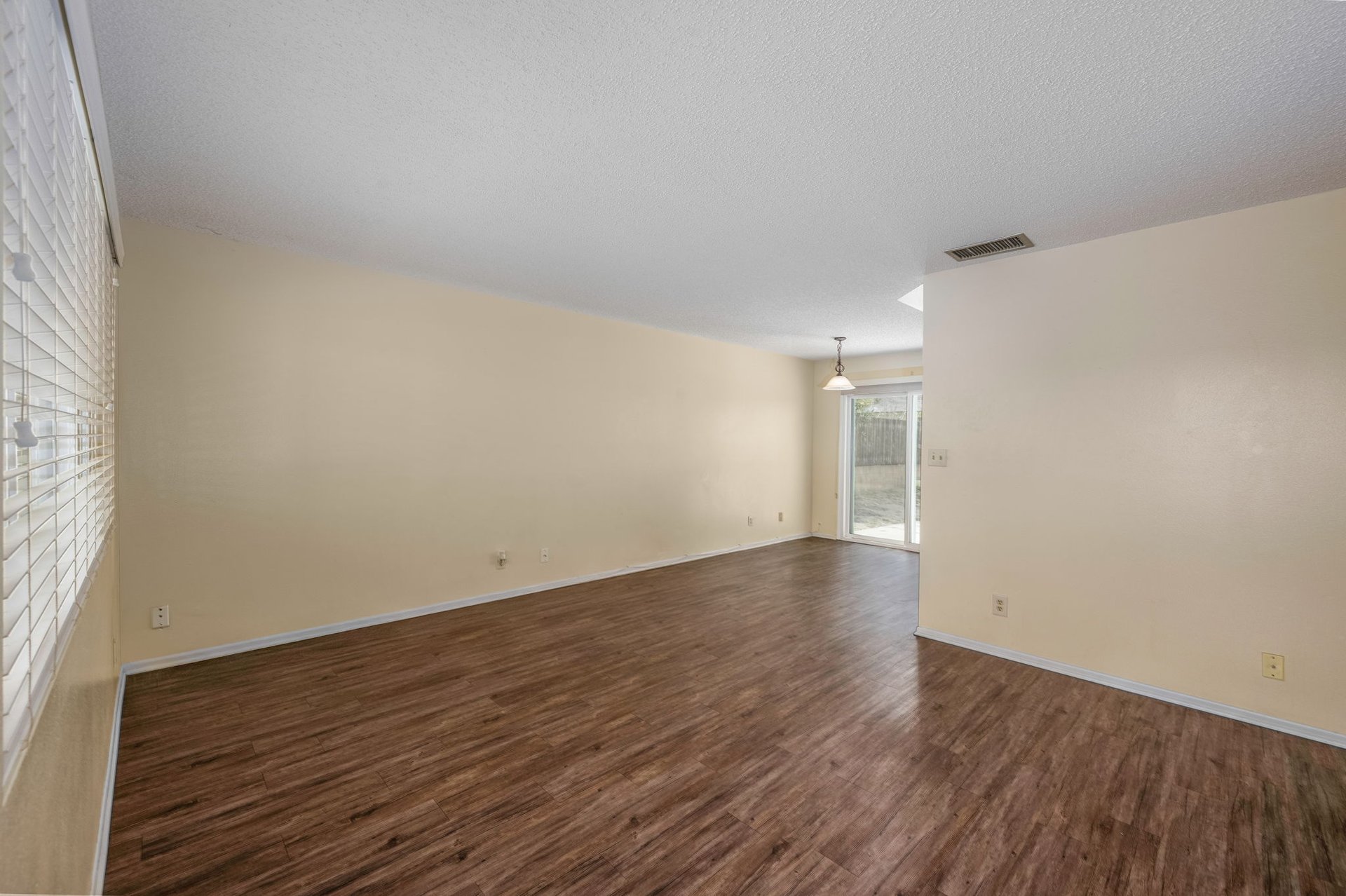 33115 Evergreen Dr