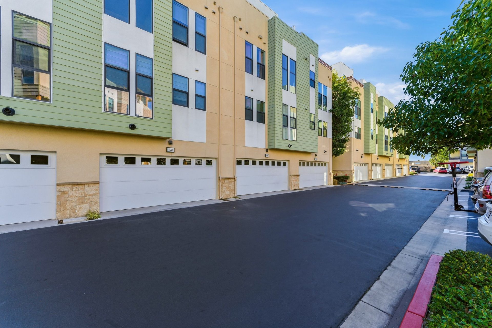 1650 Topanga
