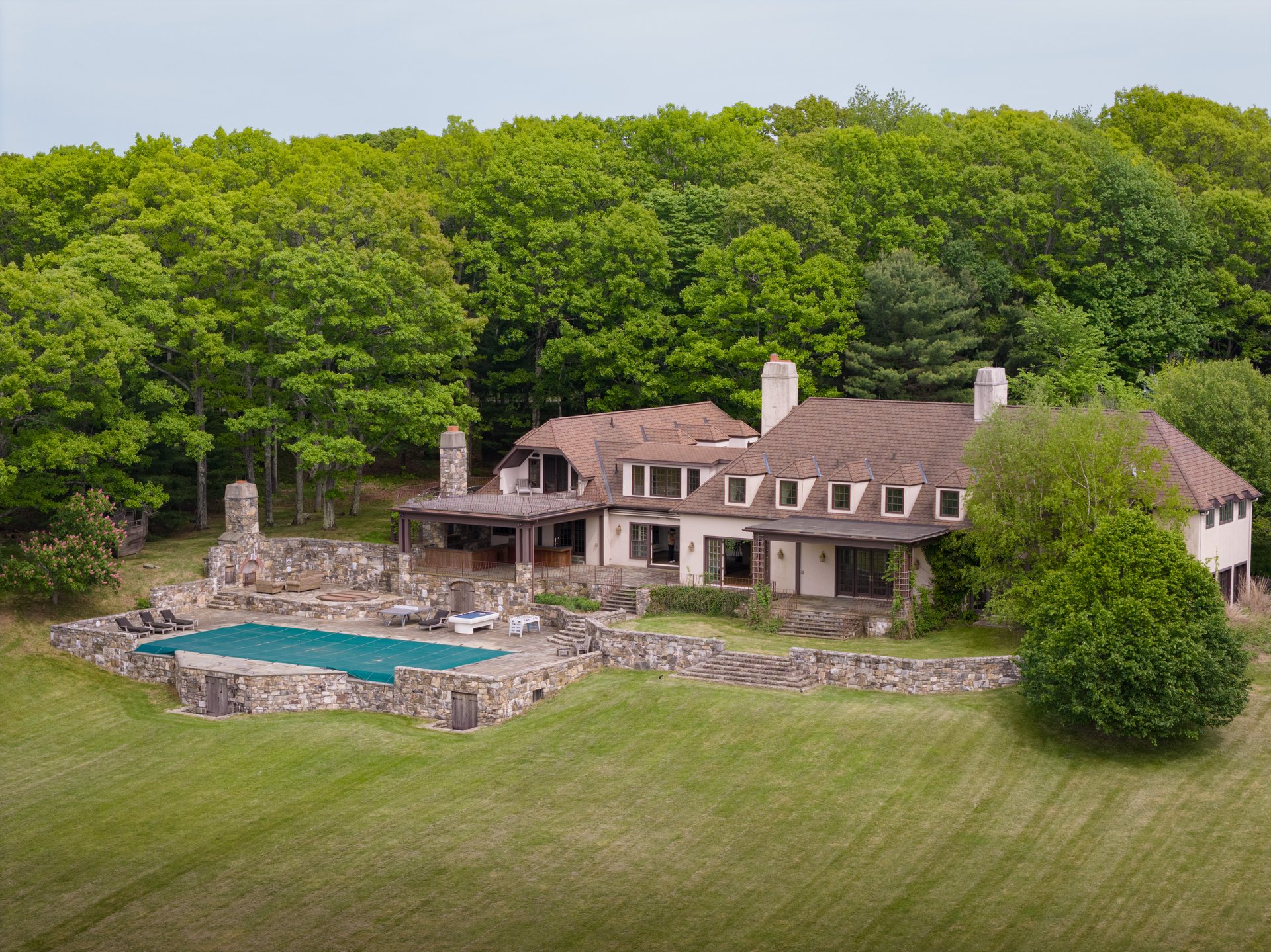 26 Mountain Farm Road 