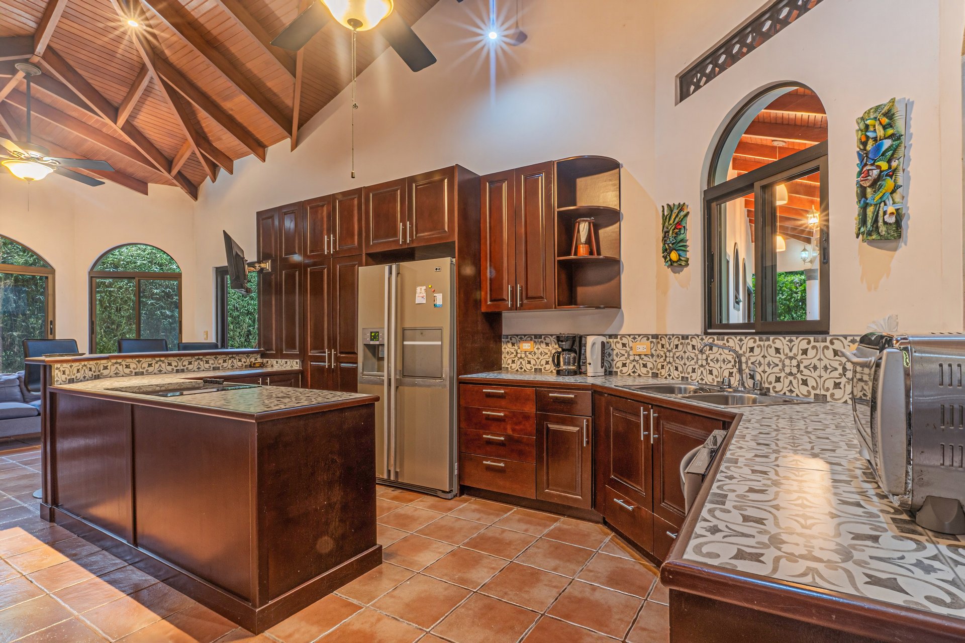 Ojochal Tropical Retreat | 4 Ensuite Bedrooms, Pool & Outdoor Living