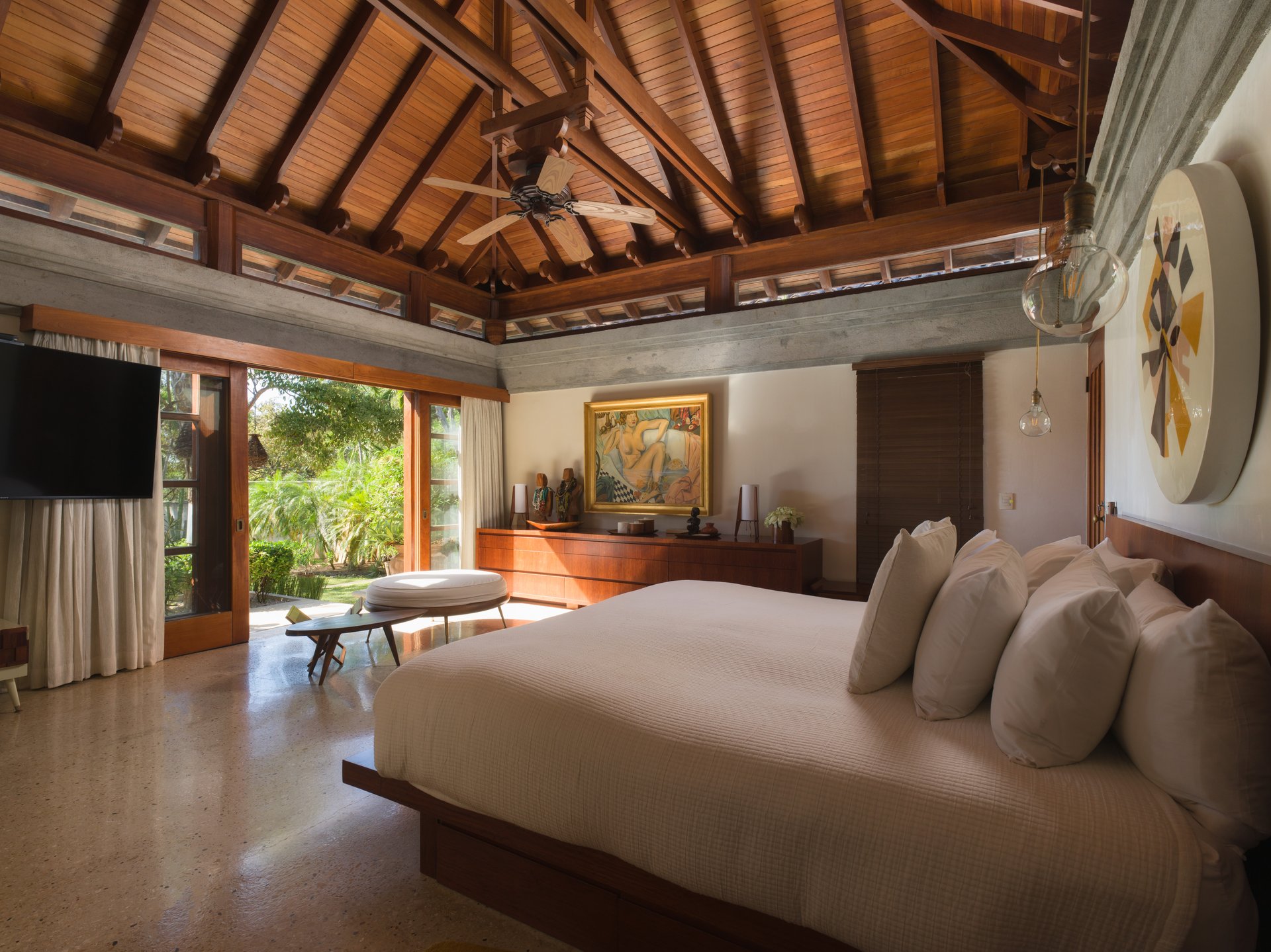 Villa Serena | Oceanfront Luxury in Playa Langosta