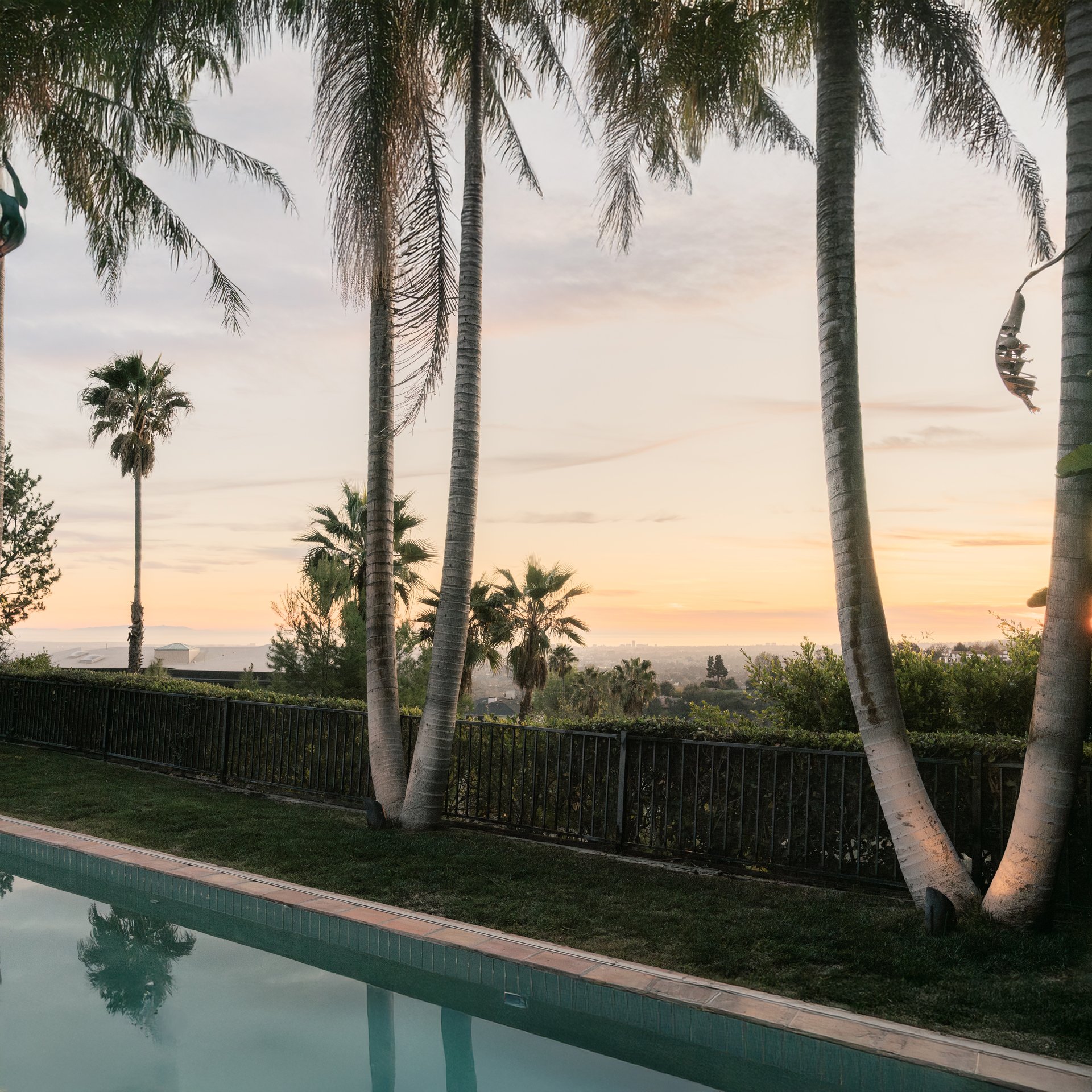 1665 Summitridge Dr, Beverly Hills