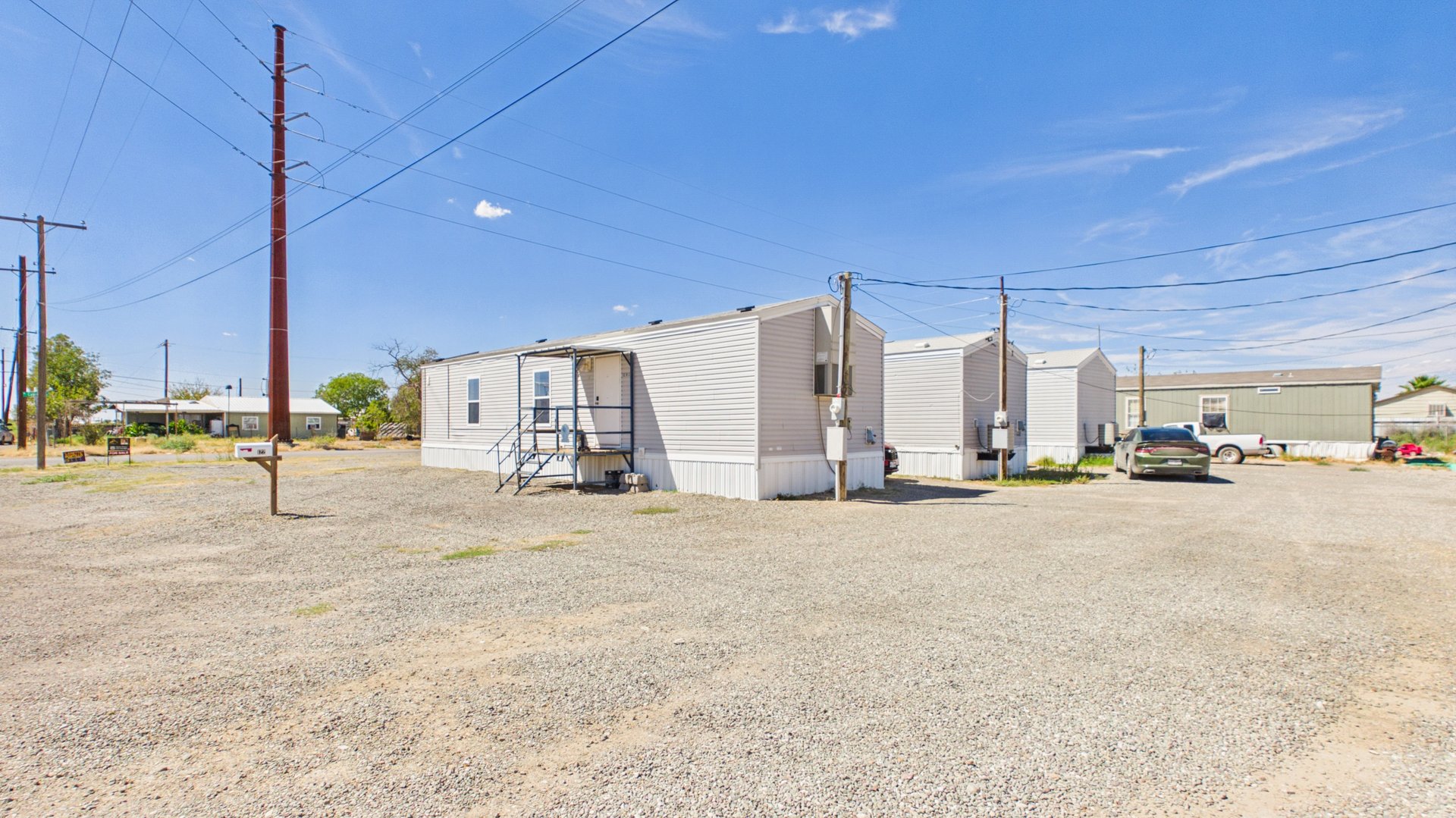 122 W C St