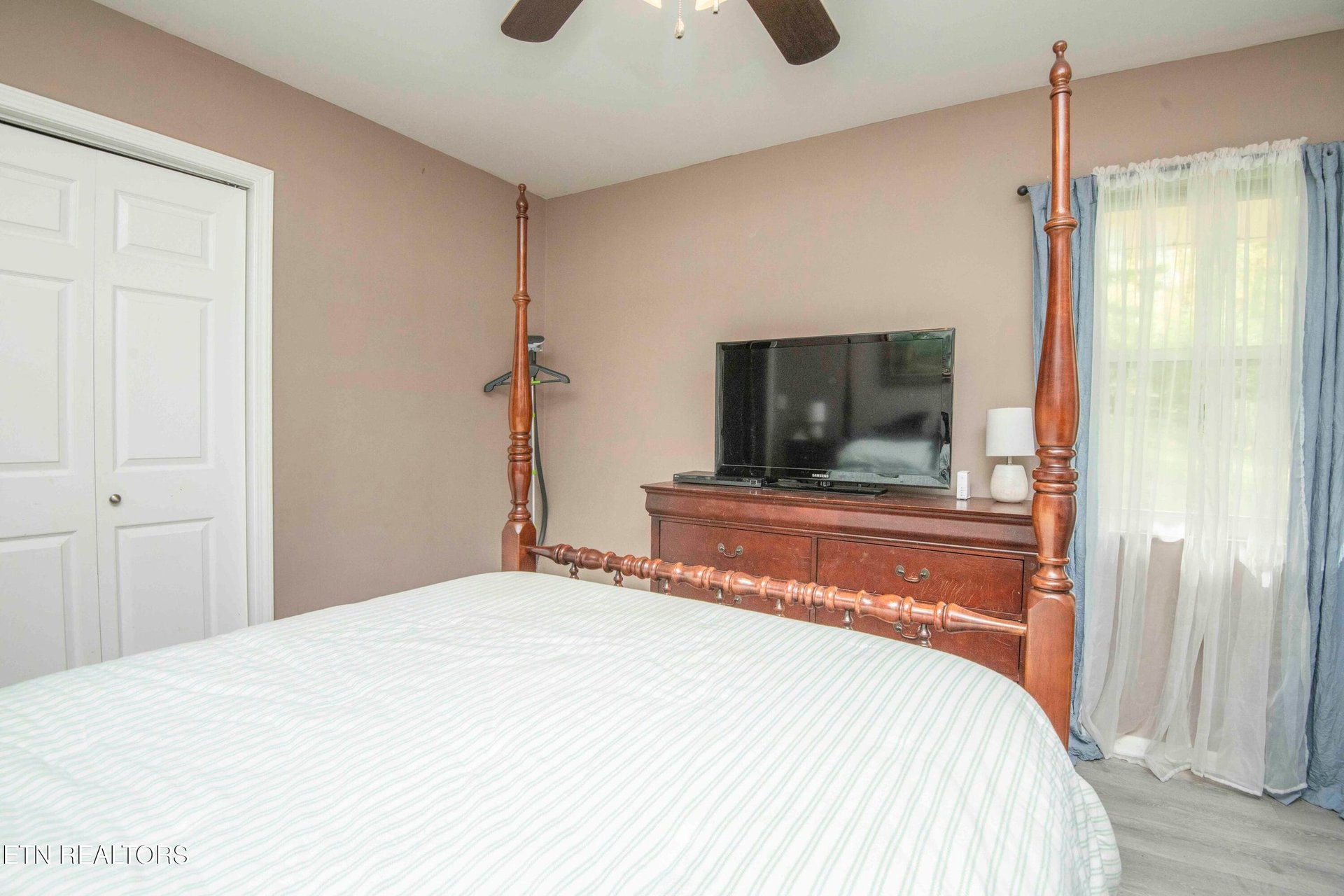 1212 Pilleaux Dr