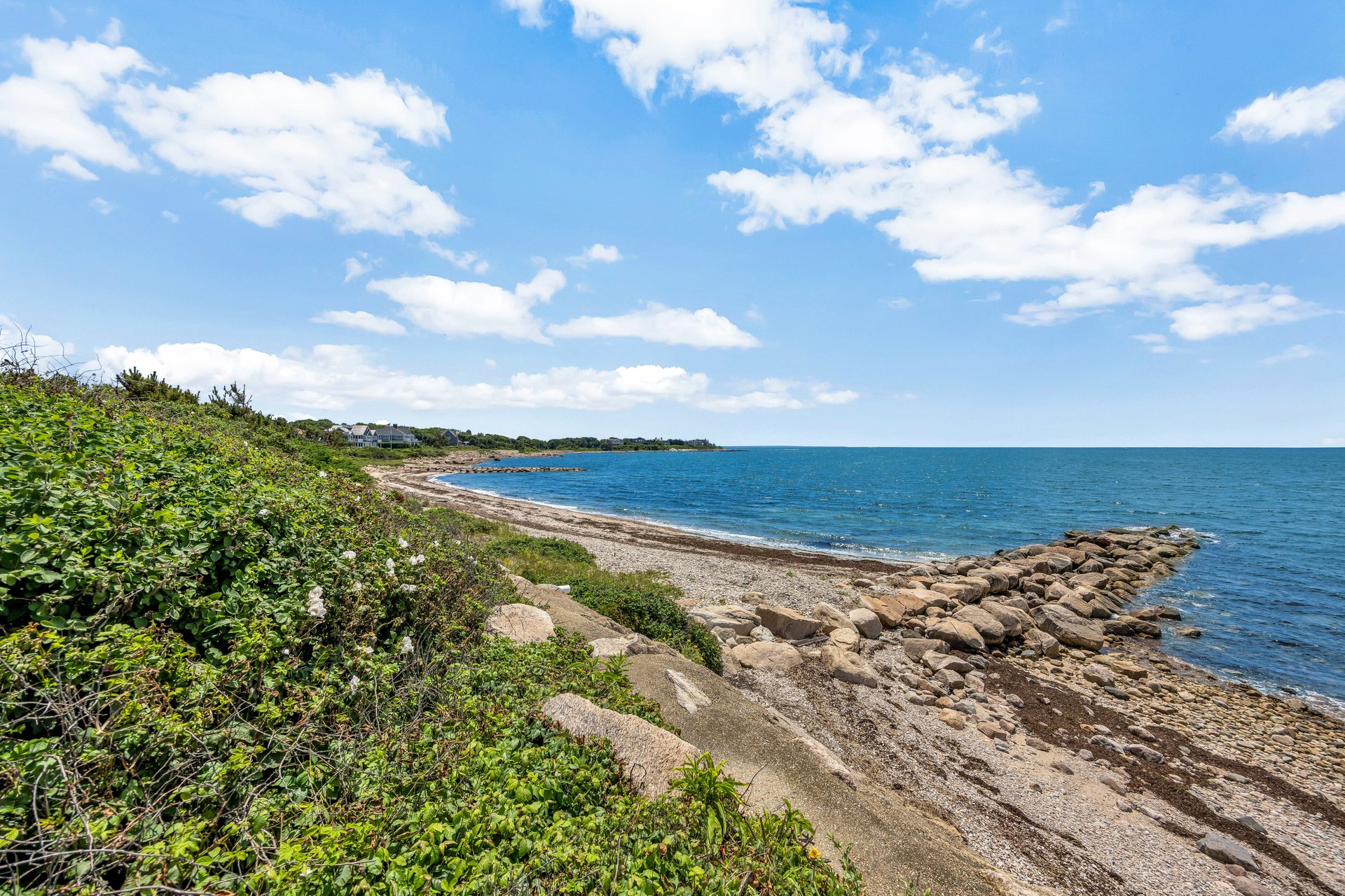 Panoramic Views on Nyes Neck