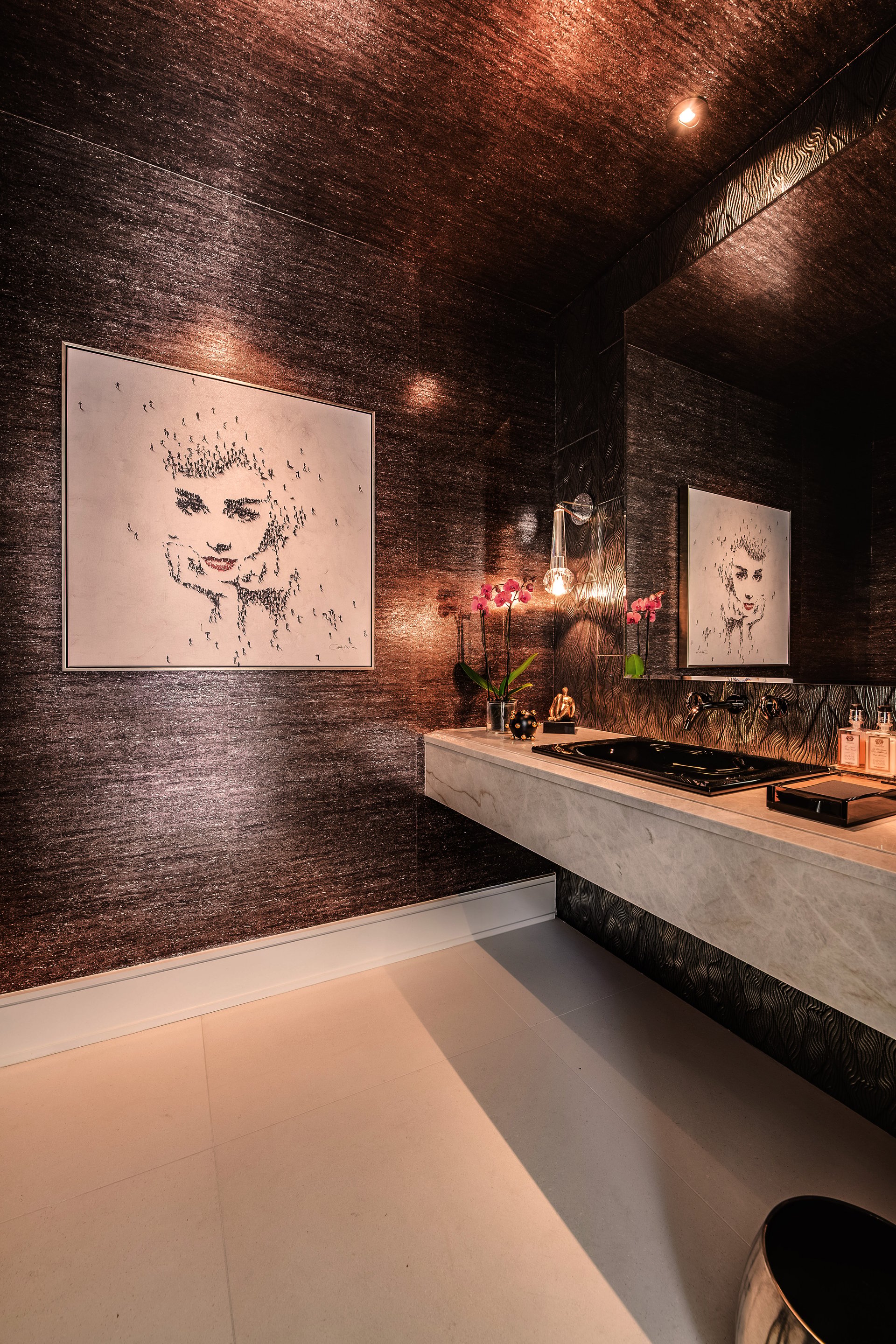 565 Evelyn Pl