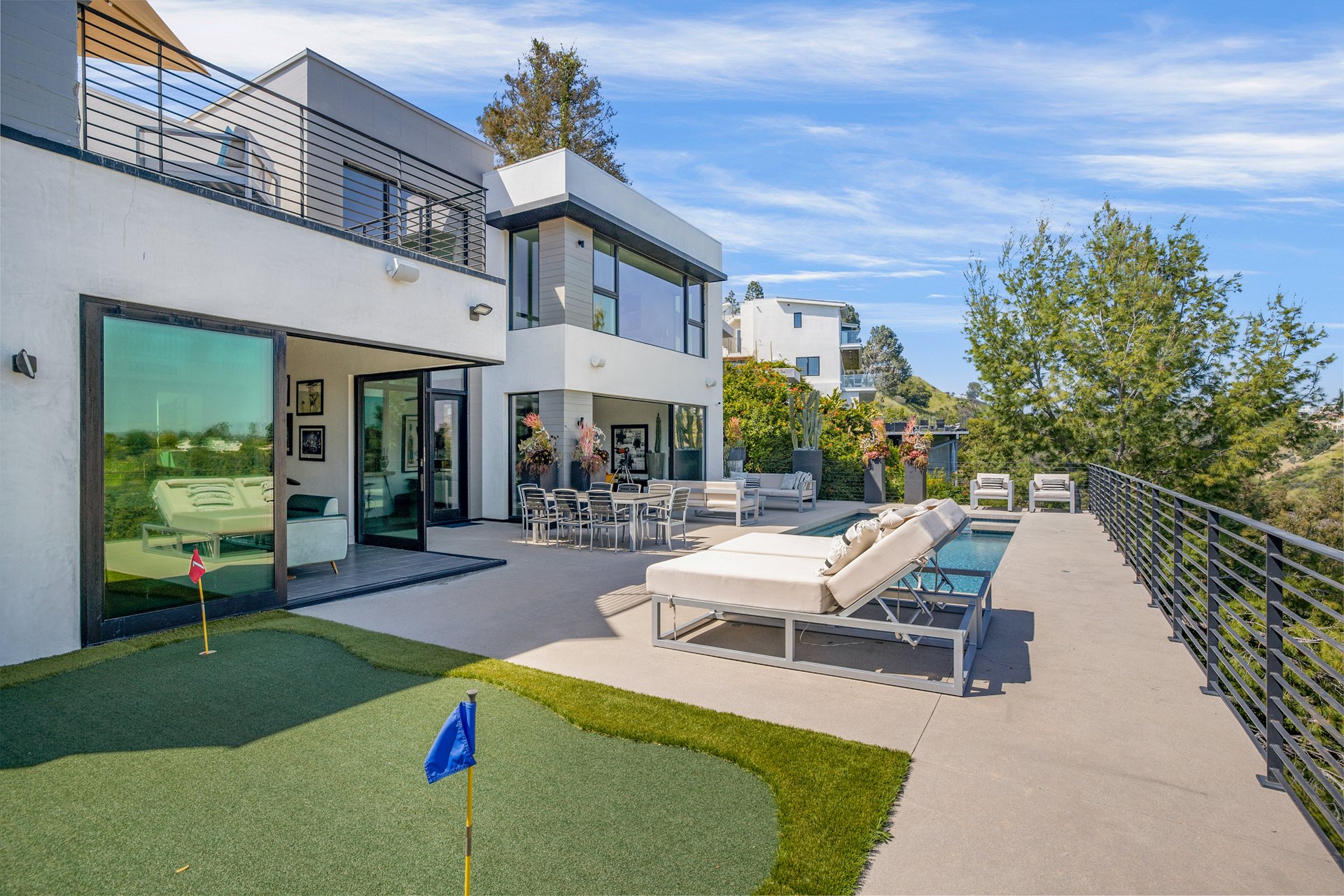1172 Linda Flora Dr
