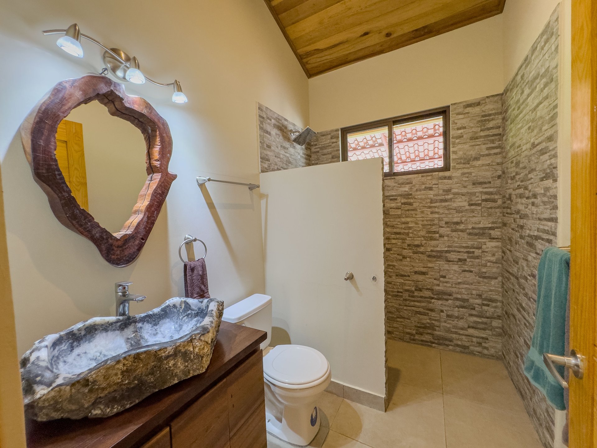 Private Rainforest Retreat Just Minutes from Dominical