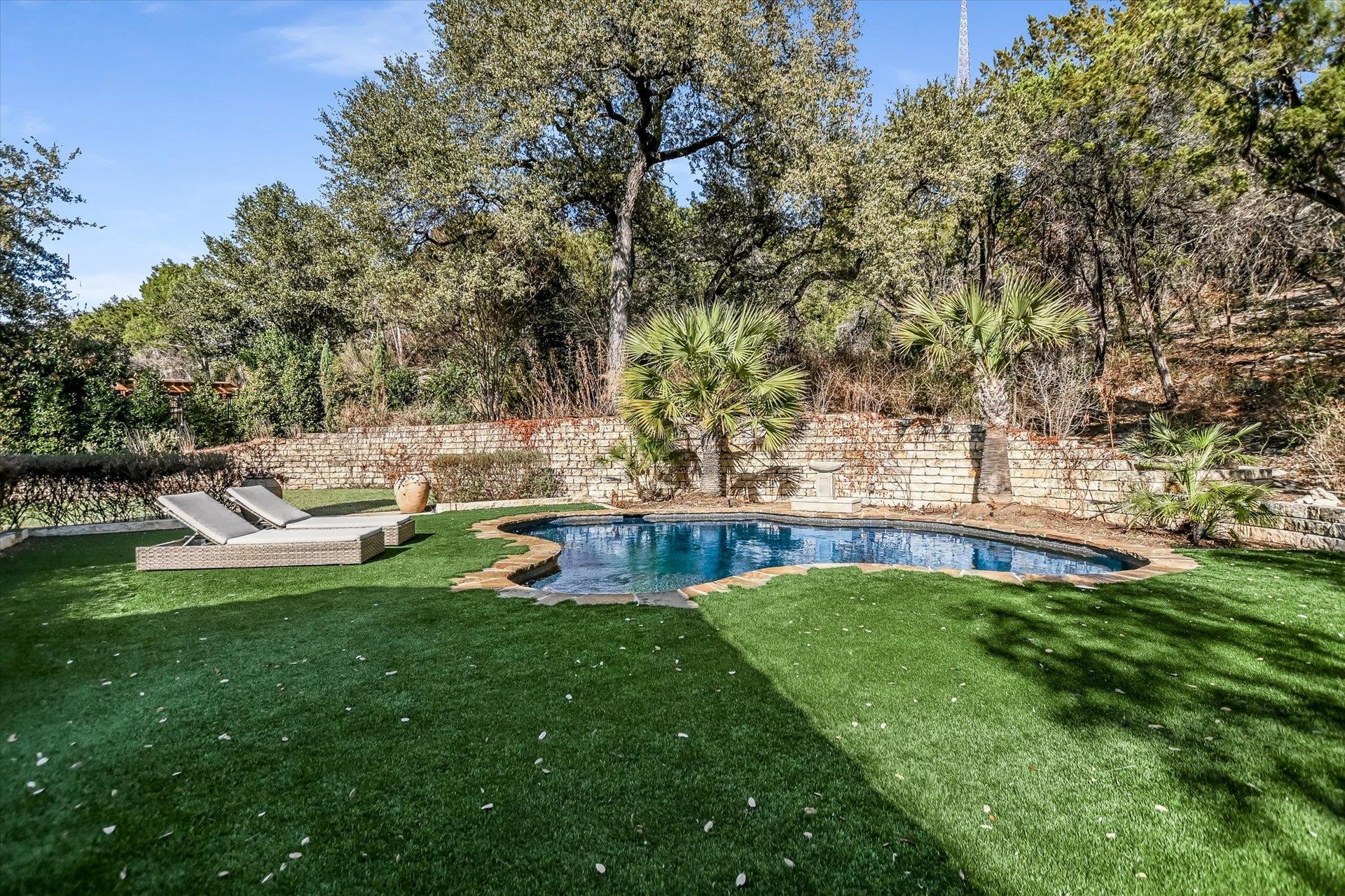 624 Logans Ln