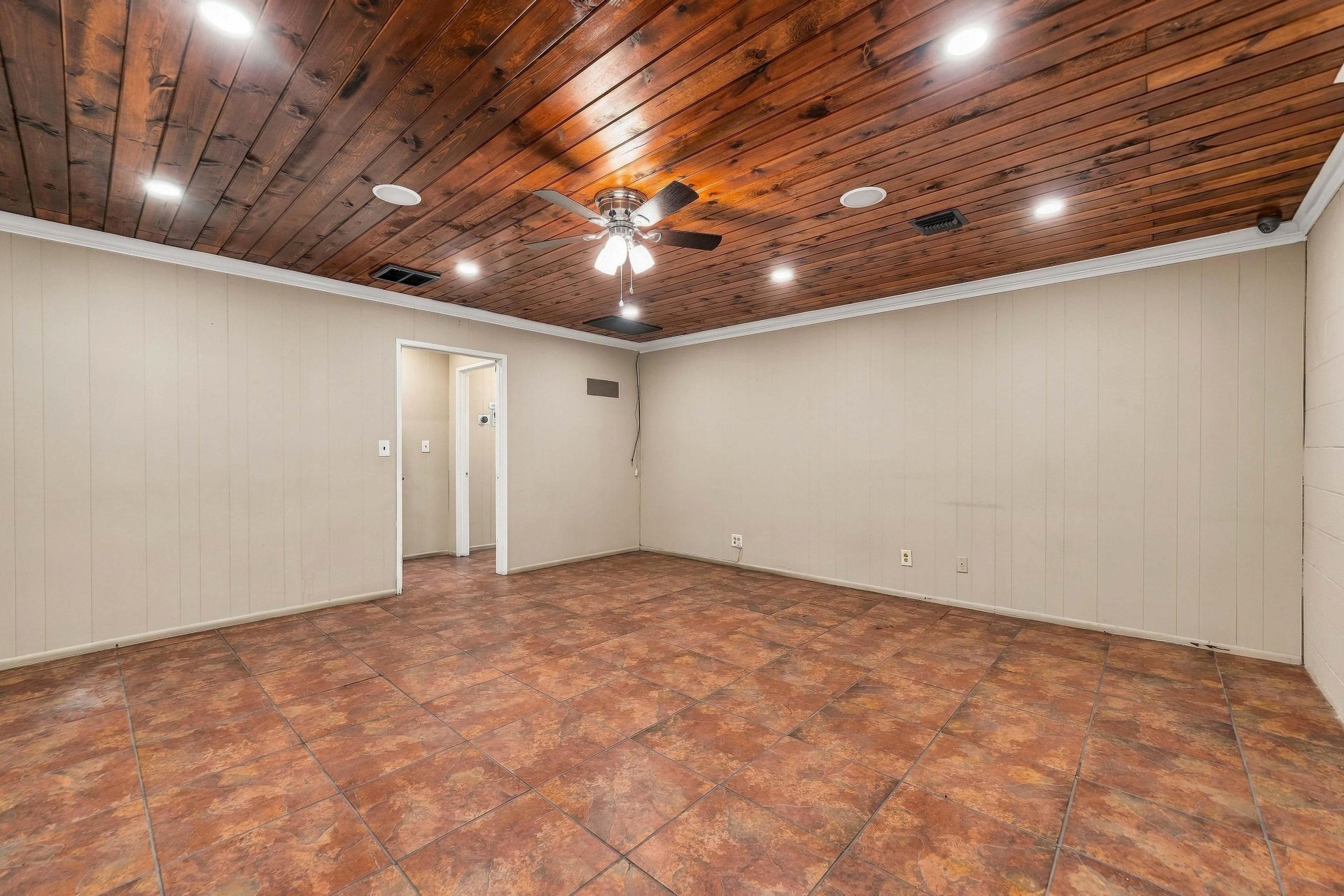 2823 N. San Fernando 