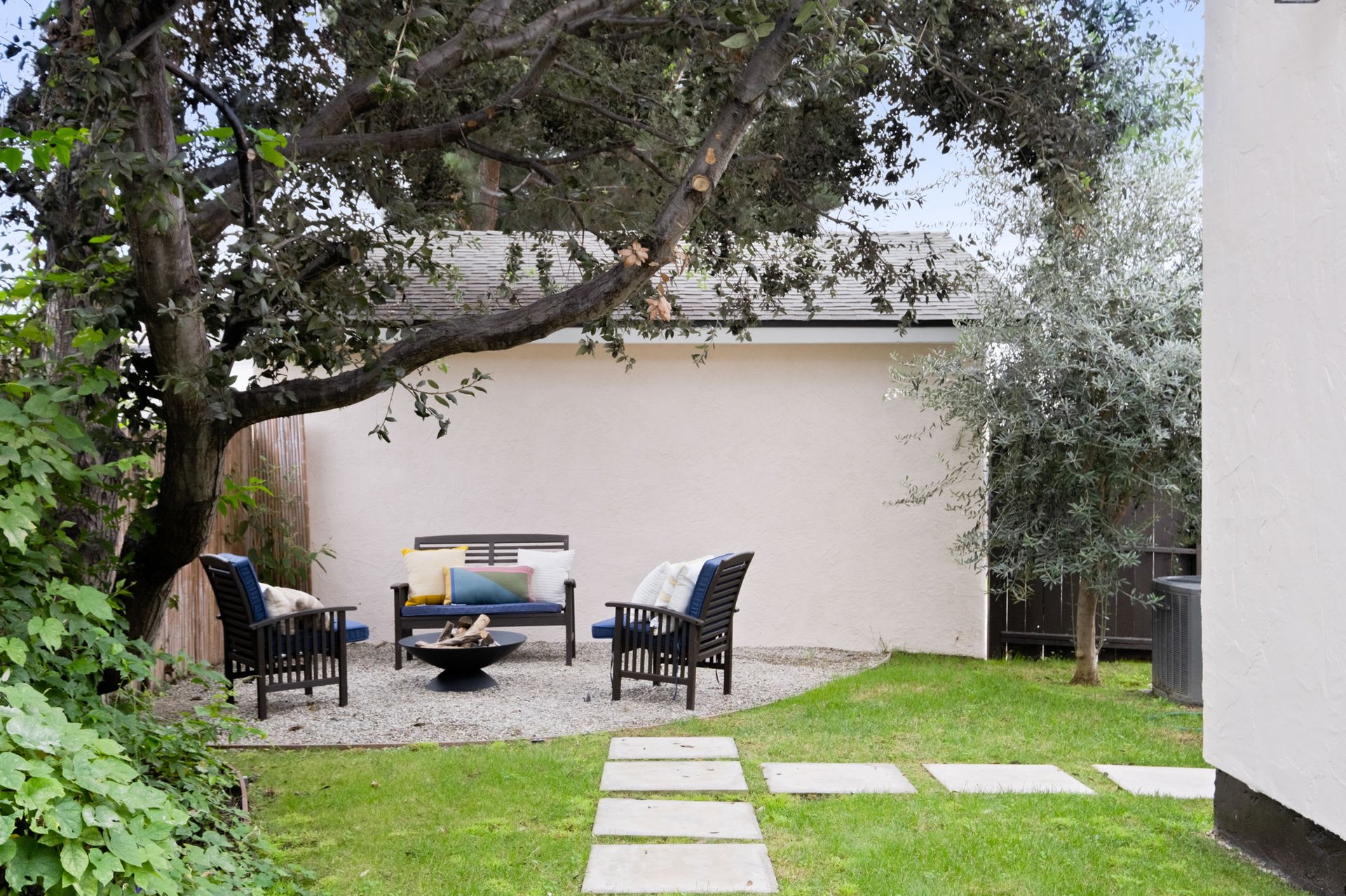 Beautifully Re-imagined Spanish Modern in Wilshire Vista