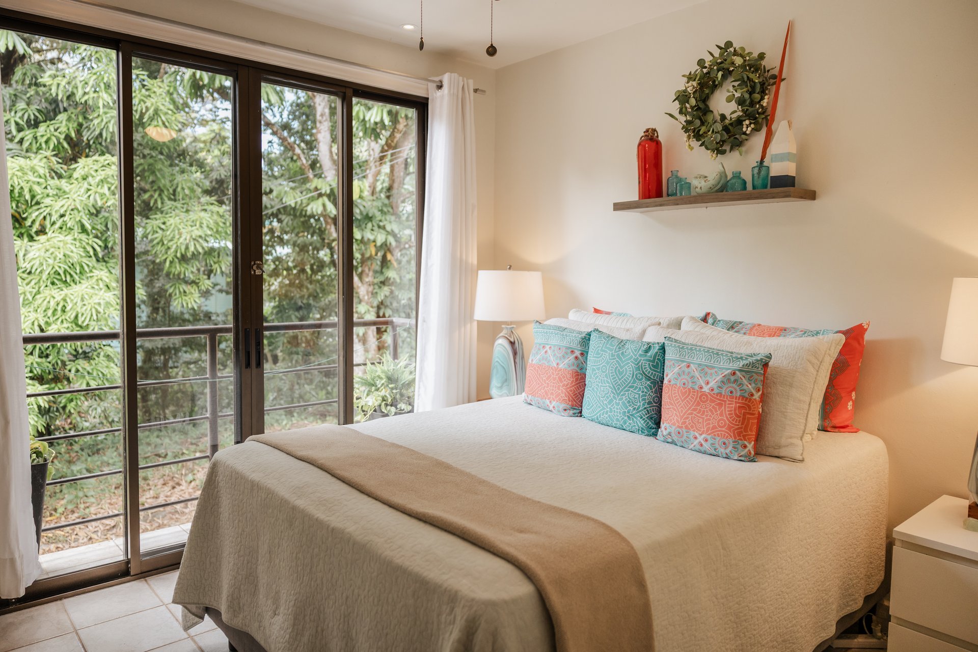 Casa Su - Best Priced Renovated Condo in Prime Manuel Antonio
