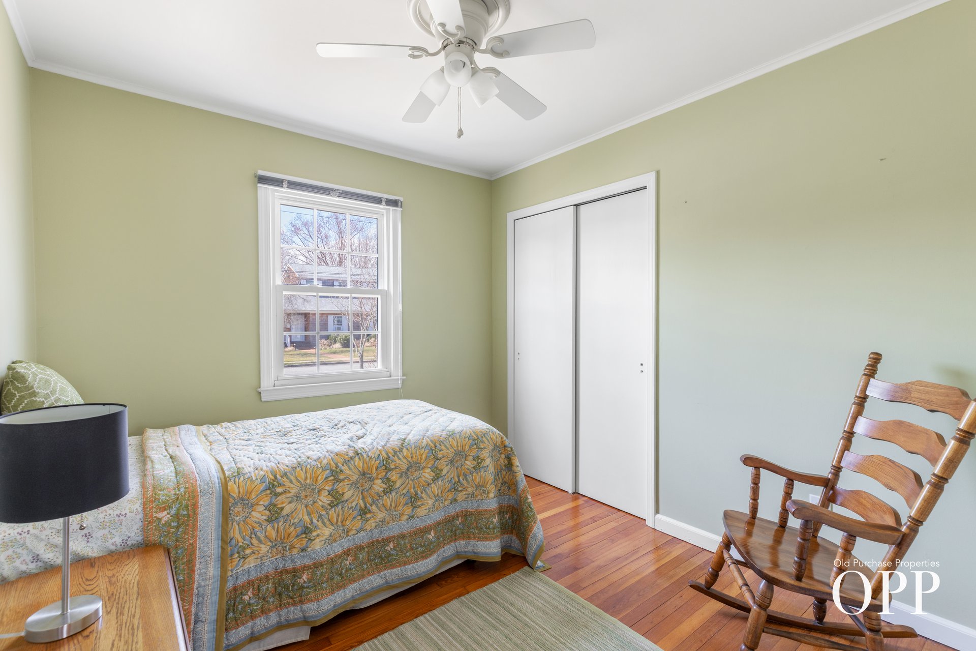 WELL-MAINTAINED RANCH CLOSE TO EVERYTHING