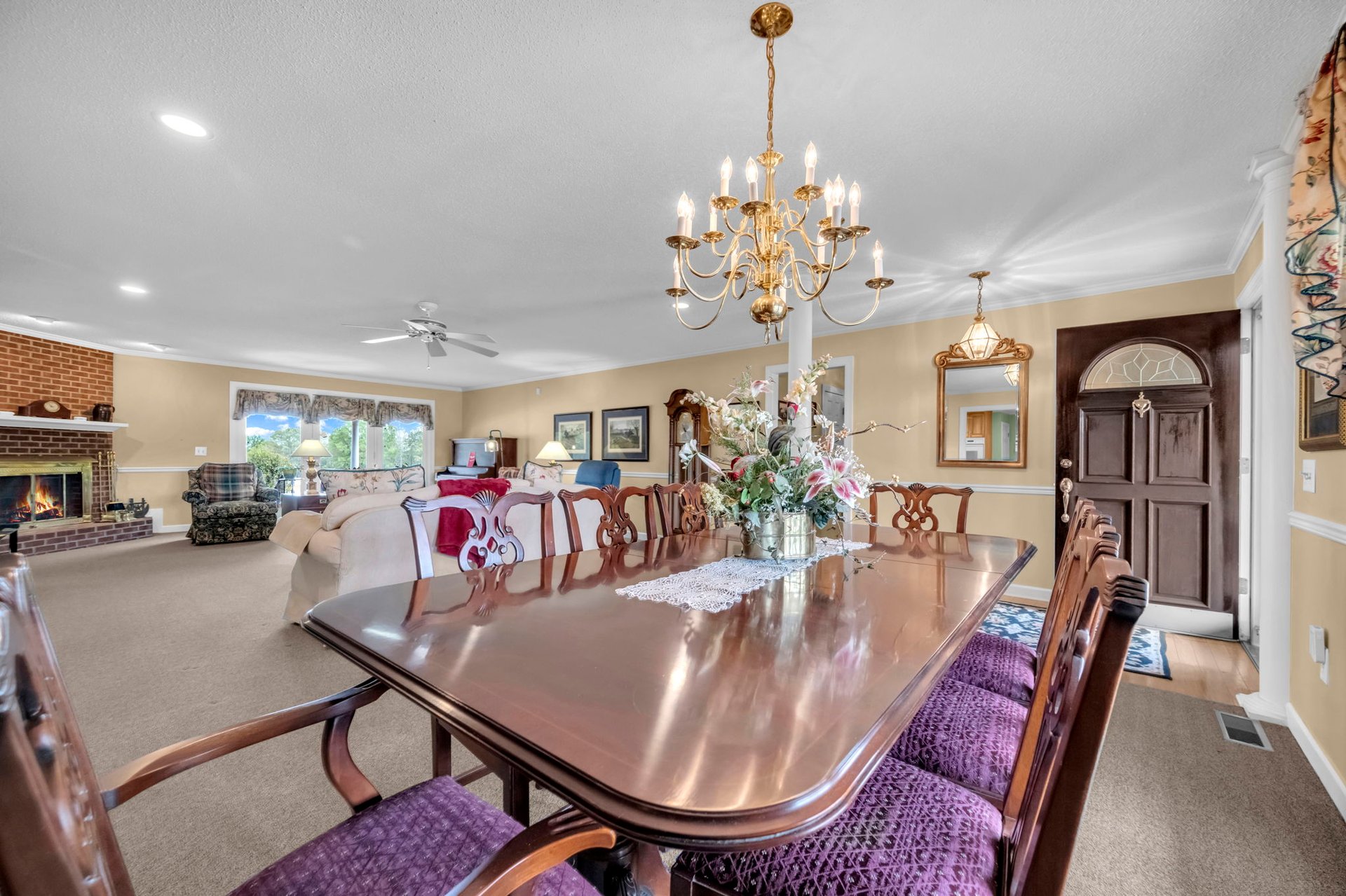 824 N Forest Hills School Rd