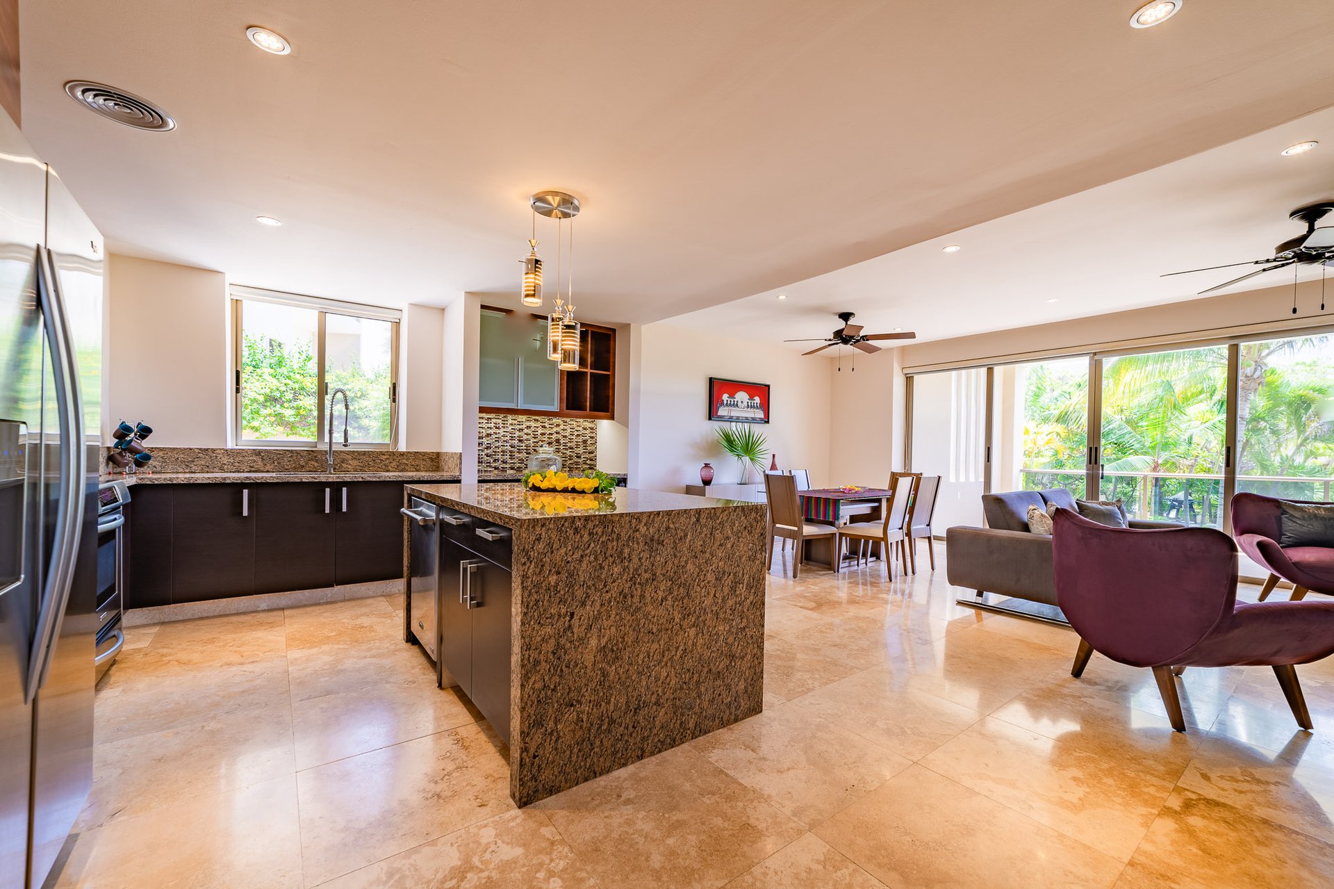 3 Bedroom, Condo, COSMO 8A-1