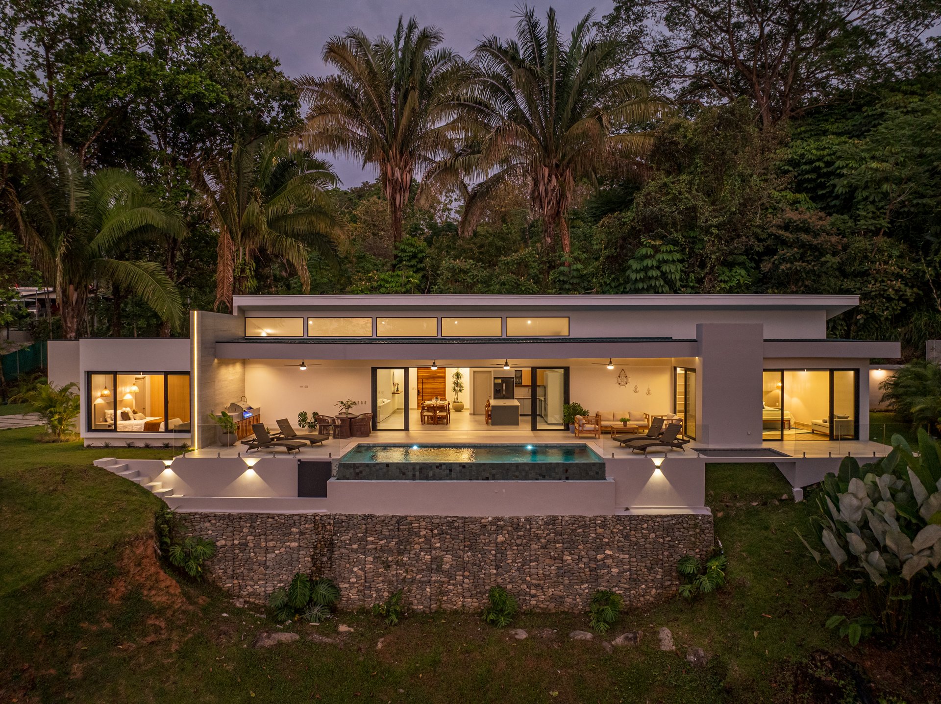 Luxury, Comfort & Investment Potential – Ocean-View Home in Uvita