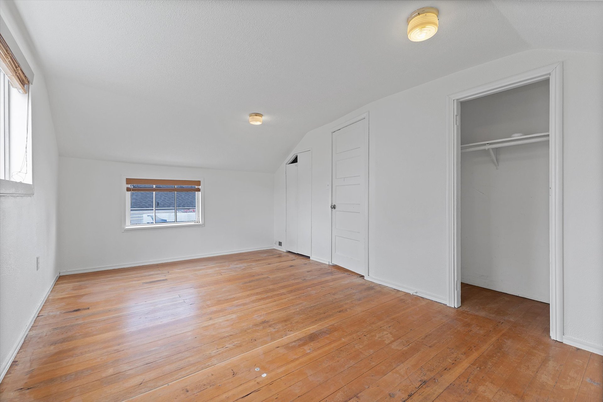 4805 NE 110th Ave