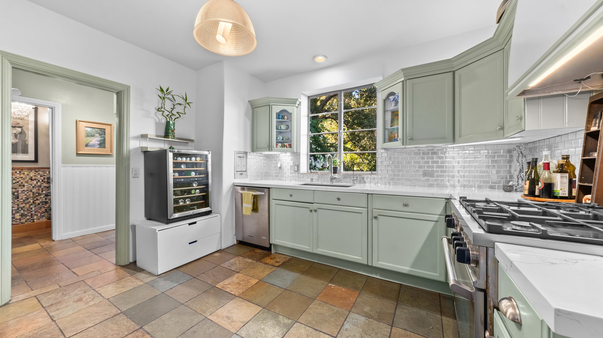 2882 Belden Dr, hollywood hills