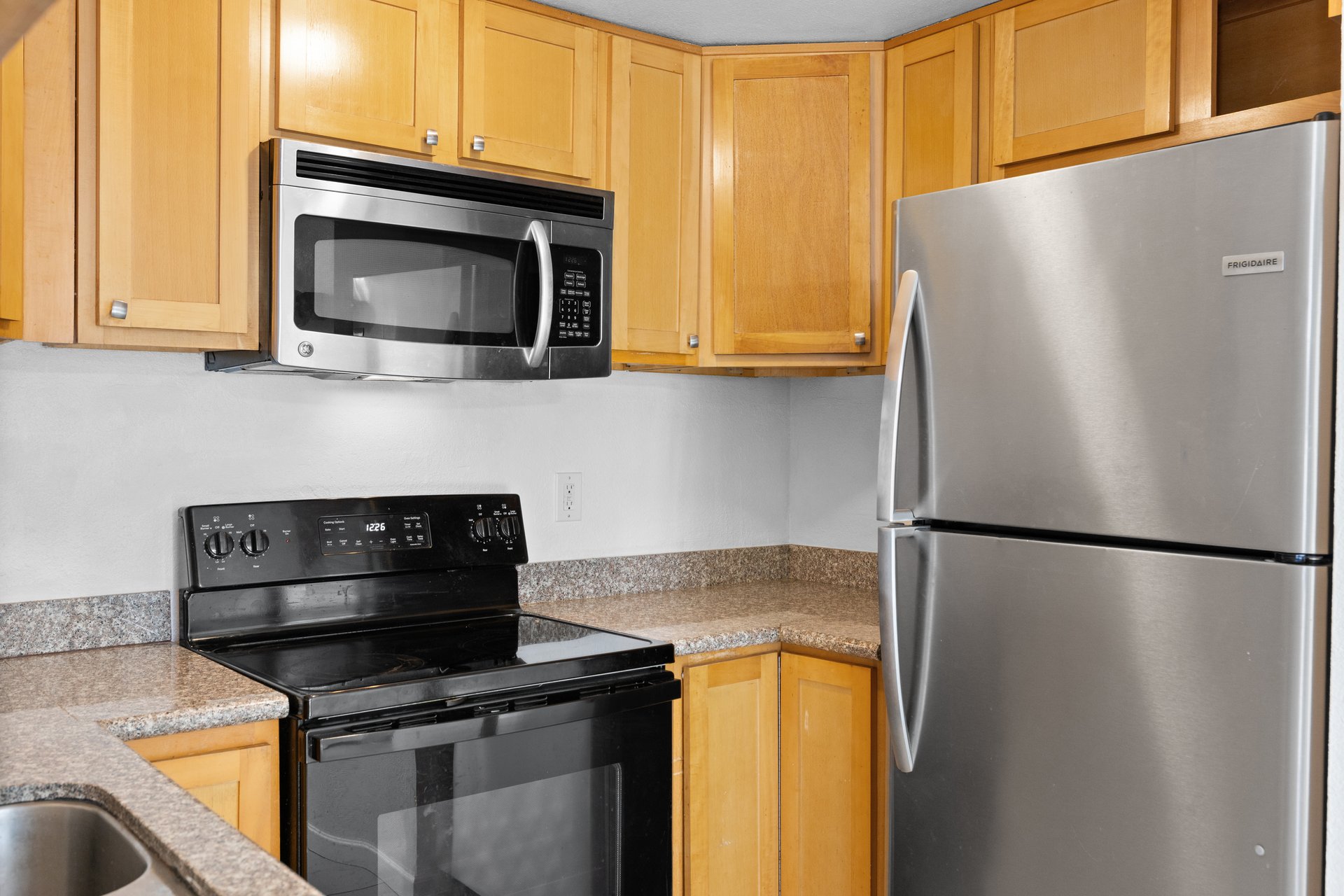 200 Del Luz Ct