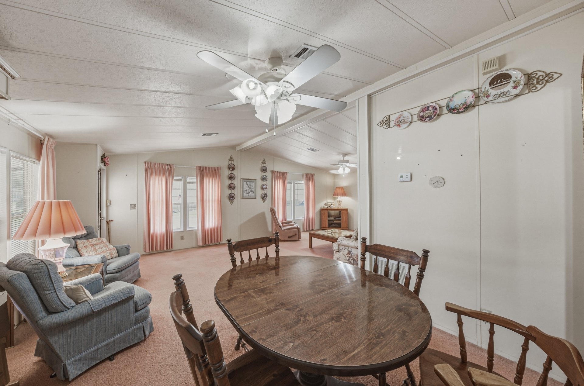 5556 RIVIERA DR
