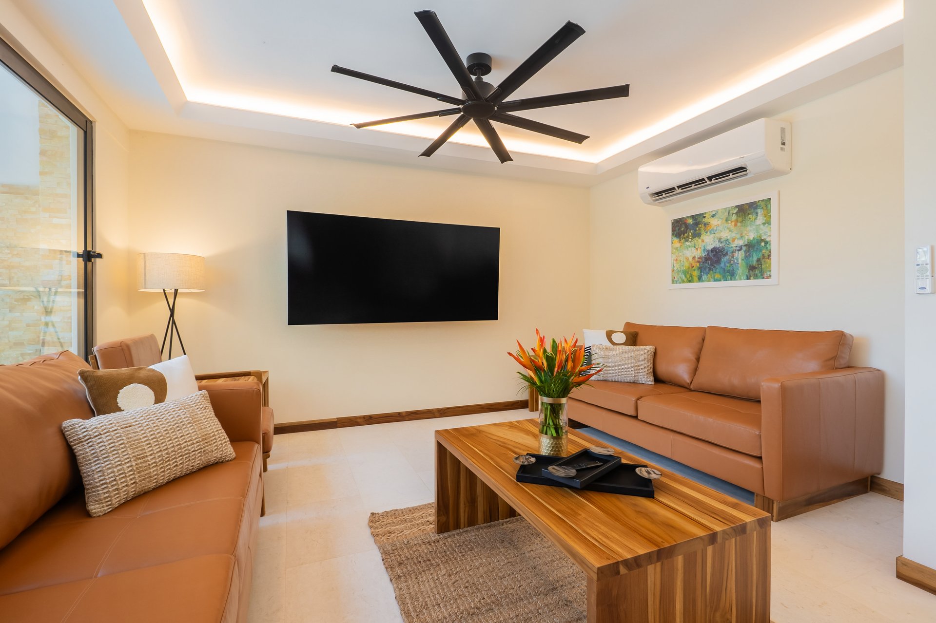 Grand luxury 9 bedroom, 9.5 bath Rainforest & Mountain View Estate near Marina Pez Vela