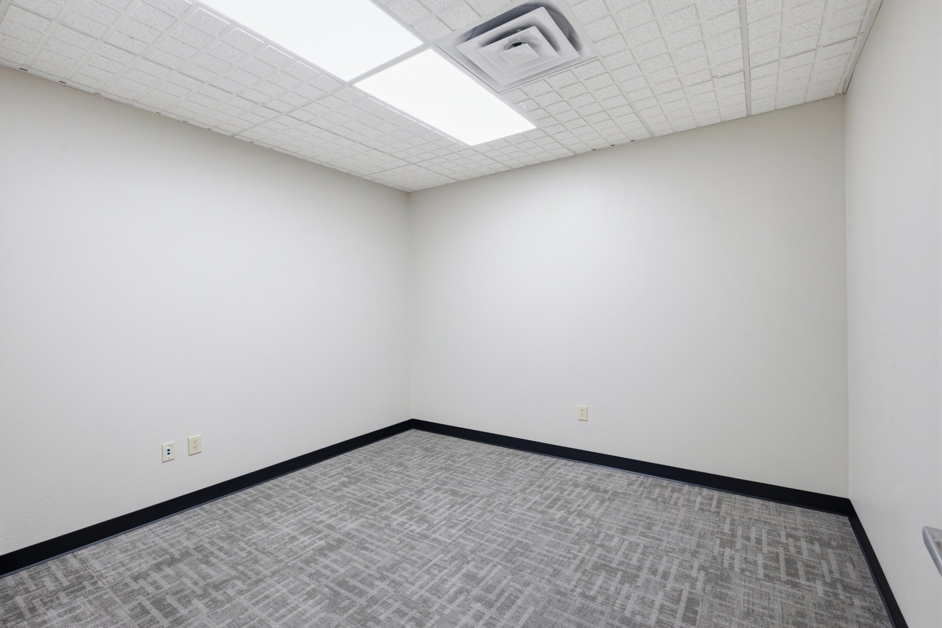 Independence Plaza I & II | Move-in Ready Spec Suites | For Lease