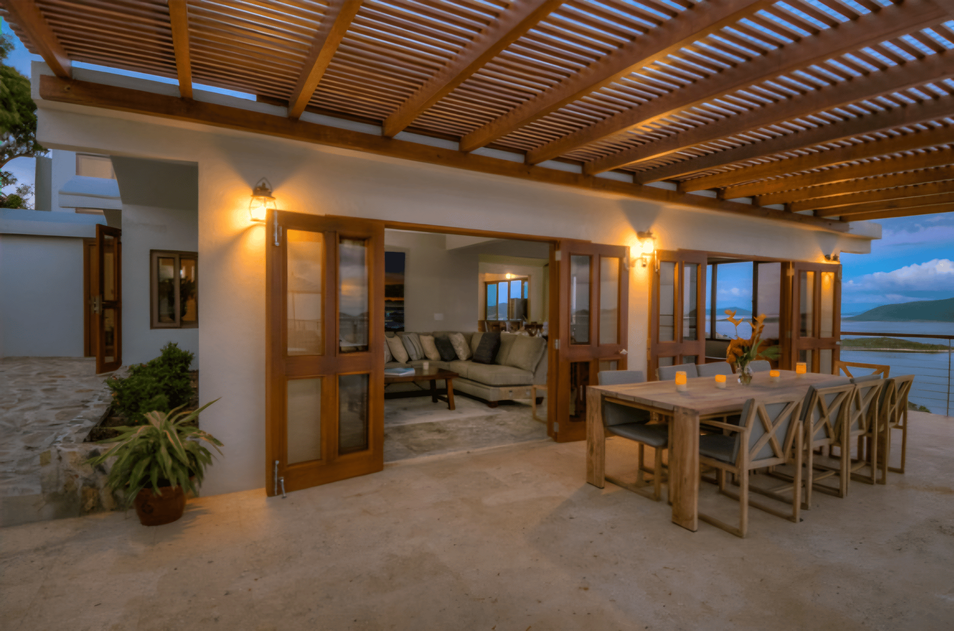 1026 Villa Alicia