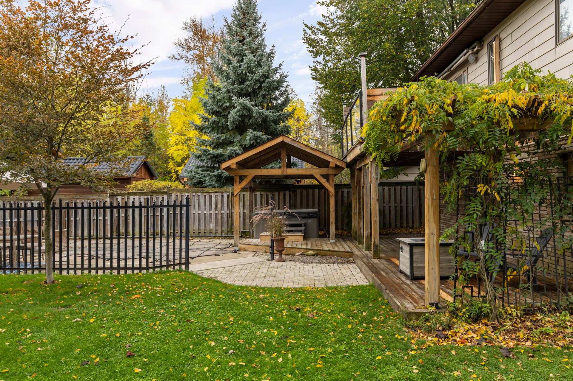381 Cox Mill Road, Barrie
