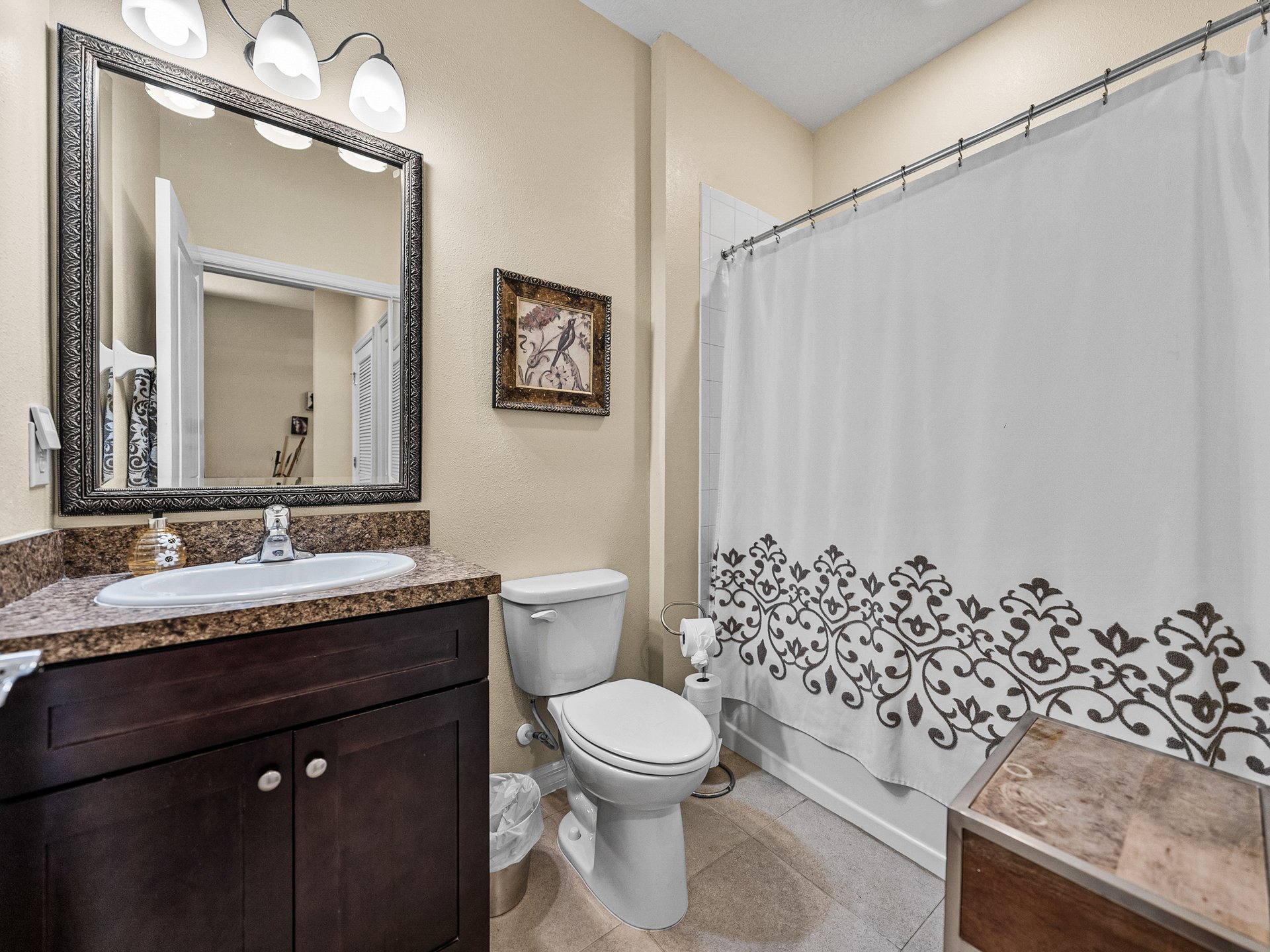 12615 EASTPOINTE DR