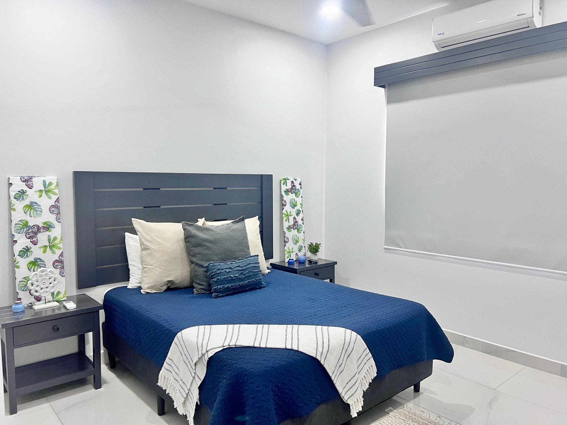 Quepos Hills Villa with pool and covered patio and tropical gardens