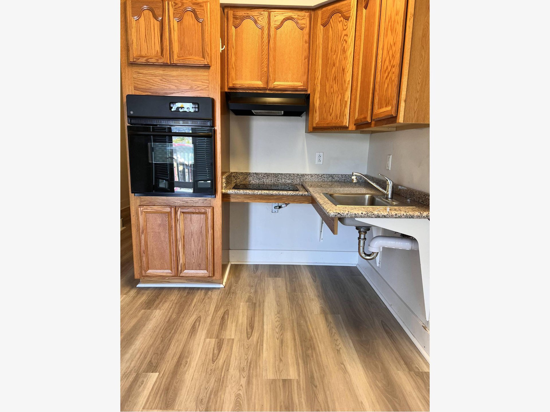 1606 Soquel Ave