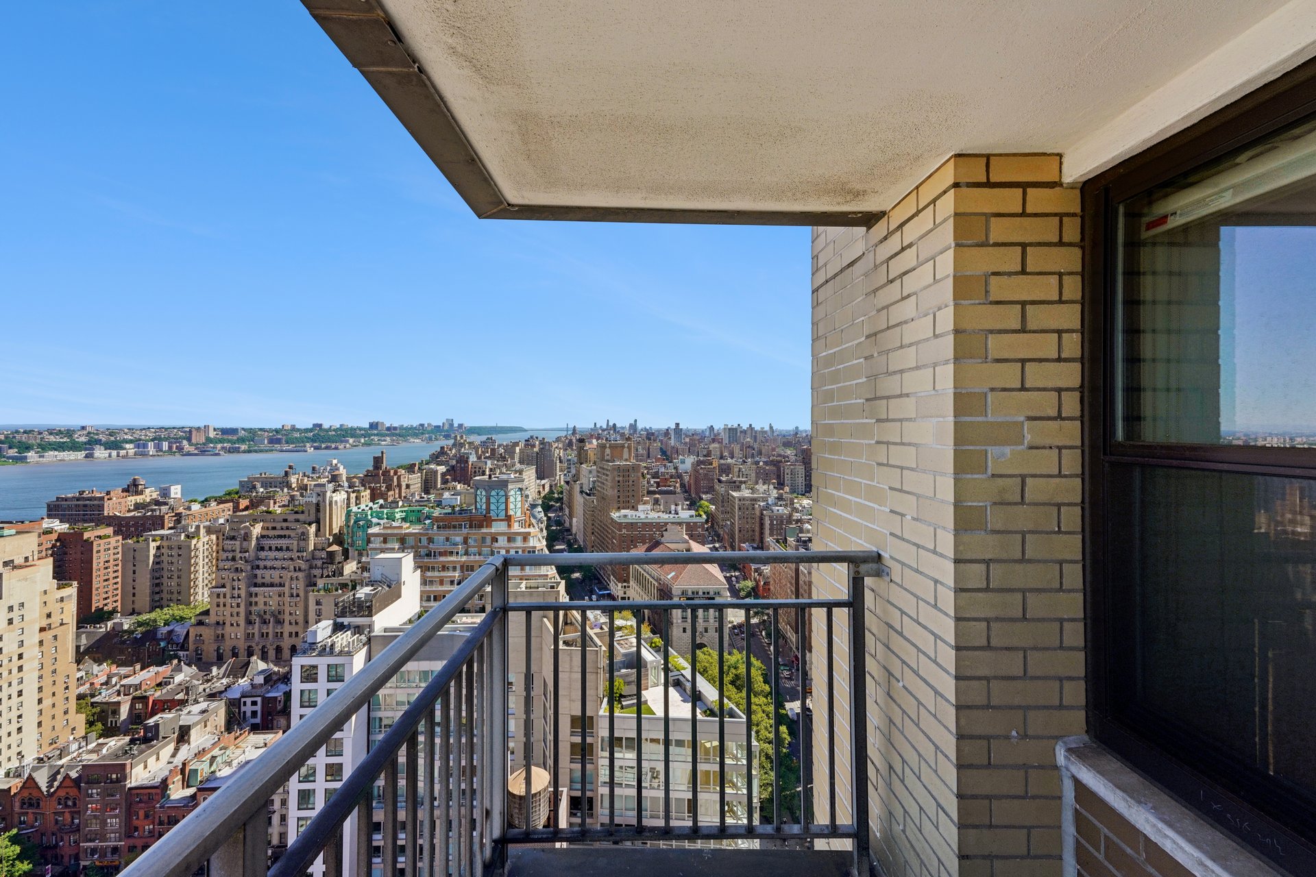 201 West 70th Street Unit 37B