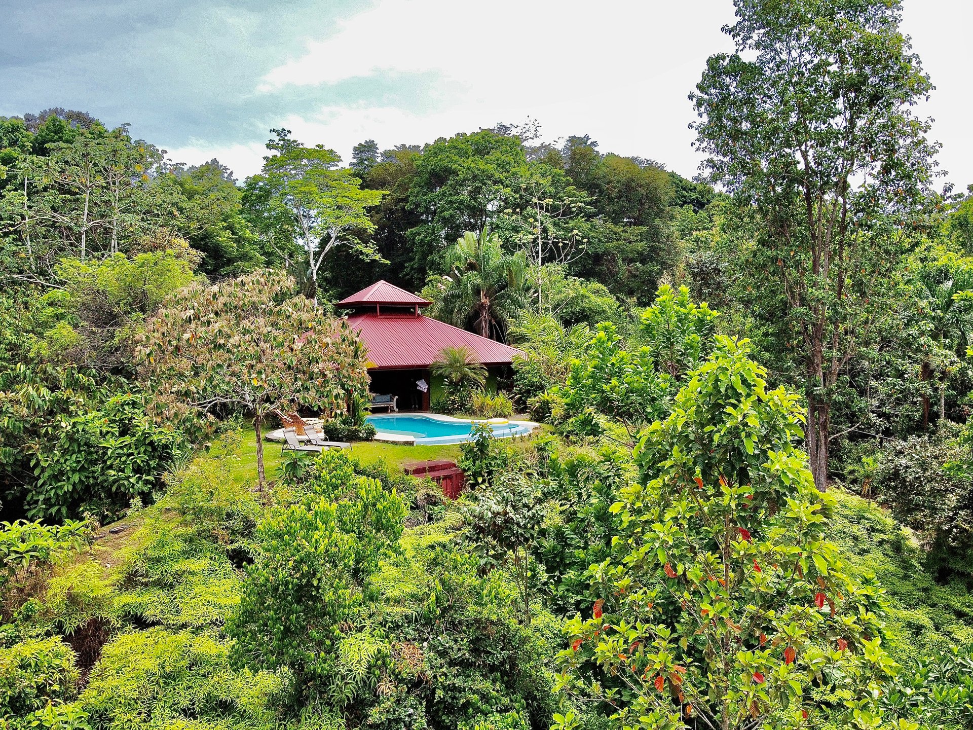 Charming 2-Bedroom Villa on 5 Acres with Creek Access and Income Potential