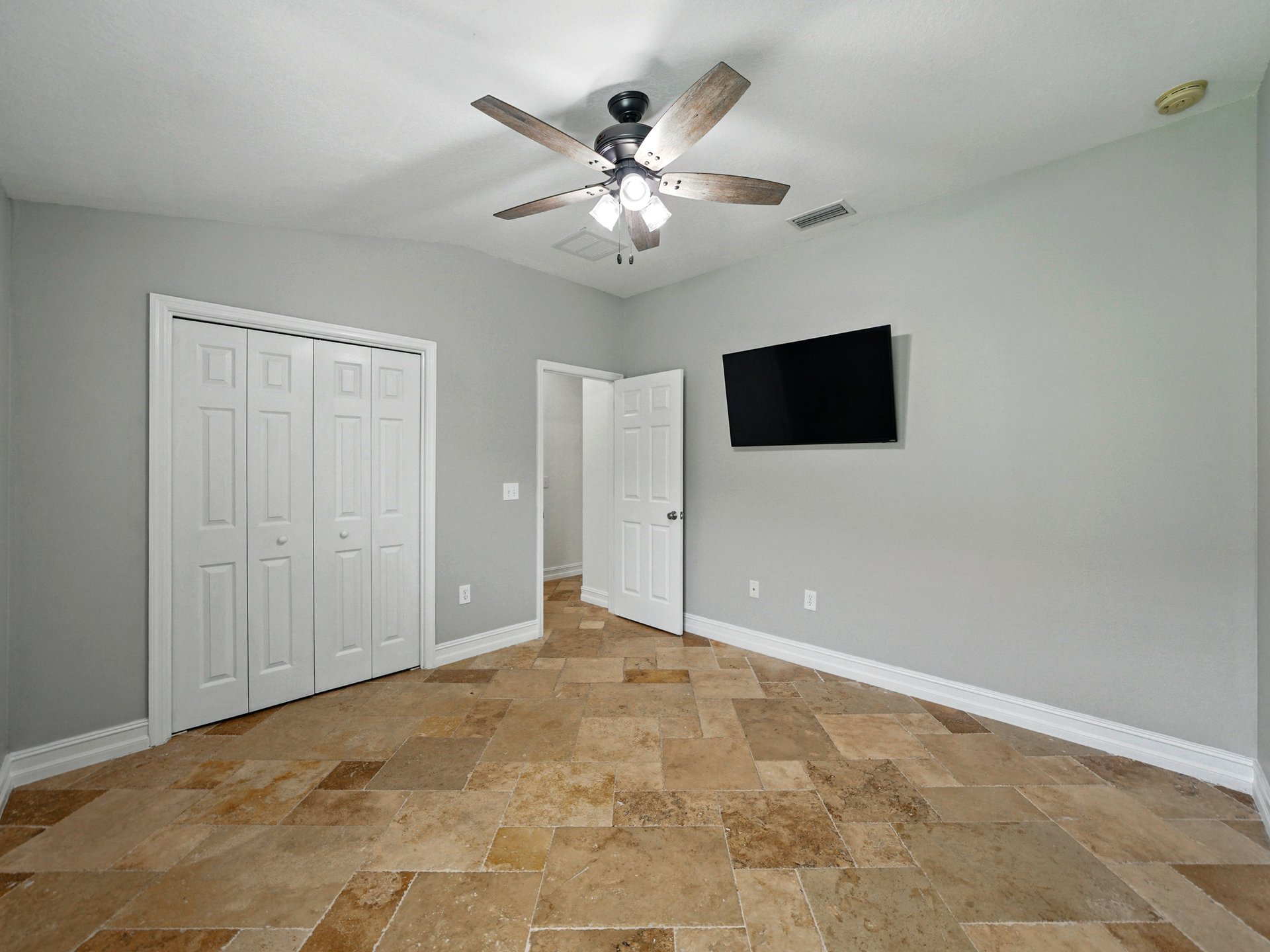 6957 BOULDER RUN LOOP