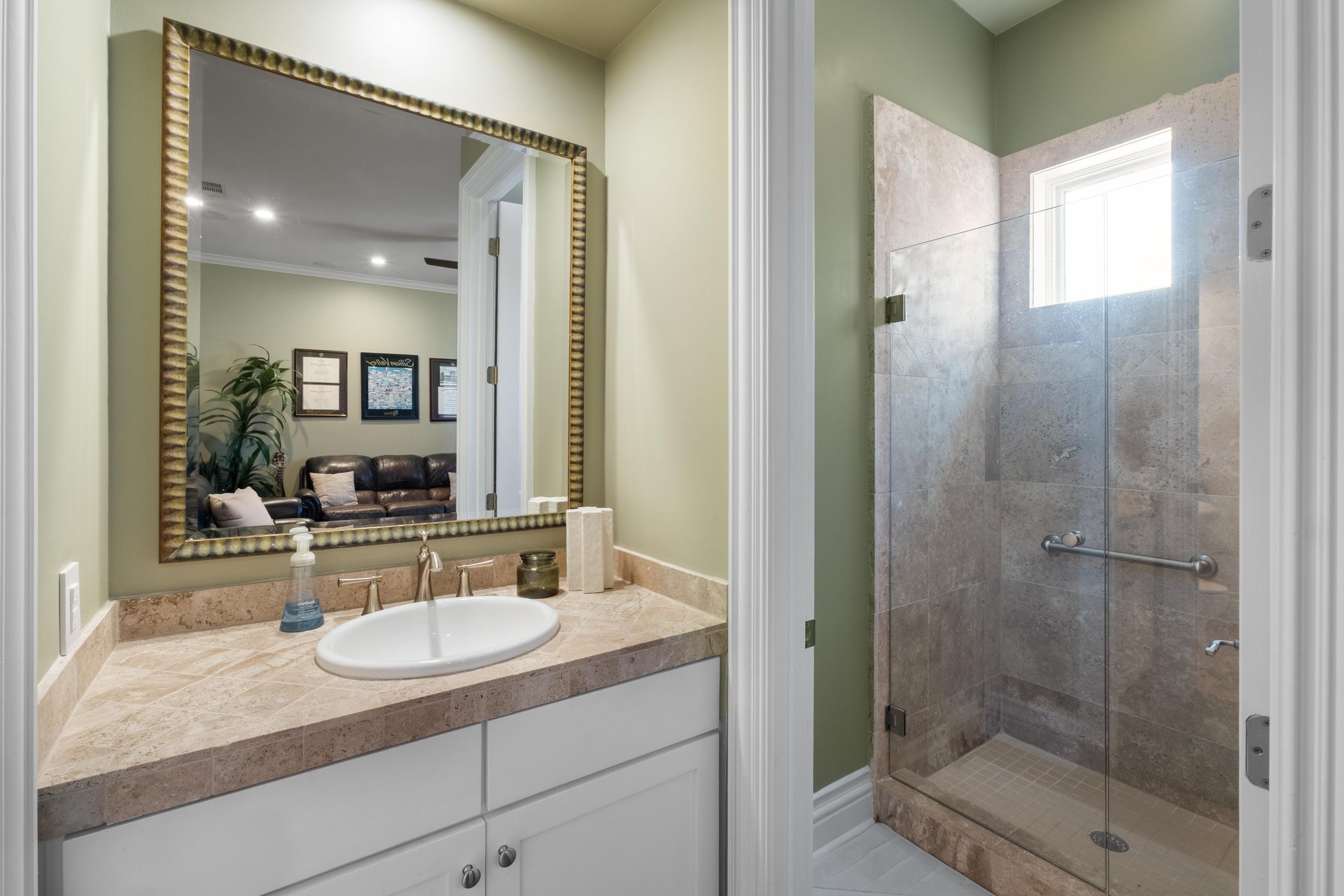 4516 Island Cove