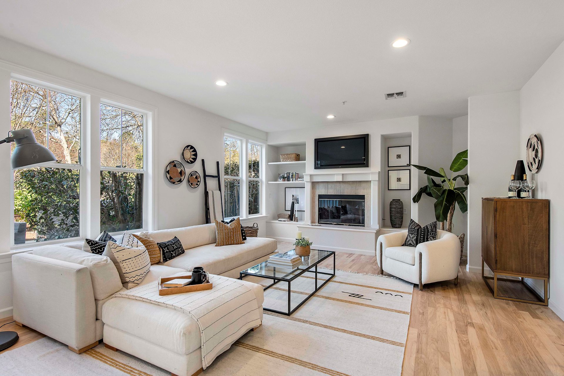27 Presidio Dr