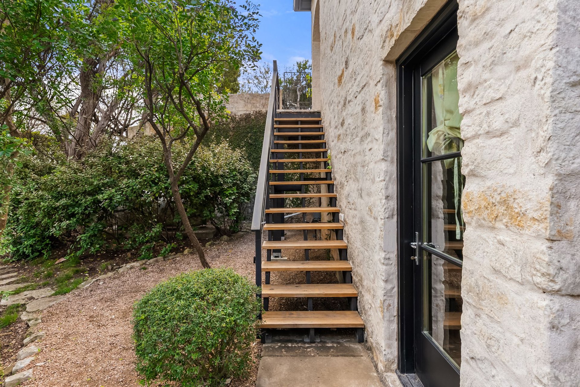 698 Windsong Trail