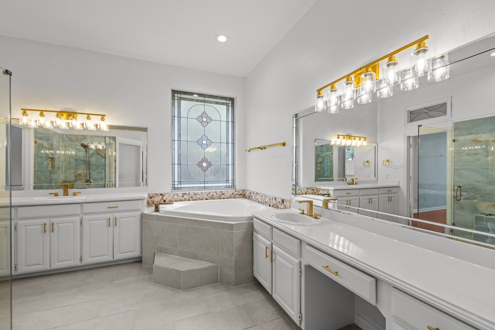 2 Treewood Court