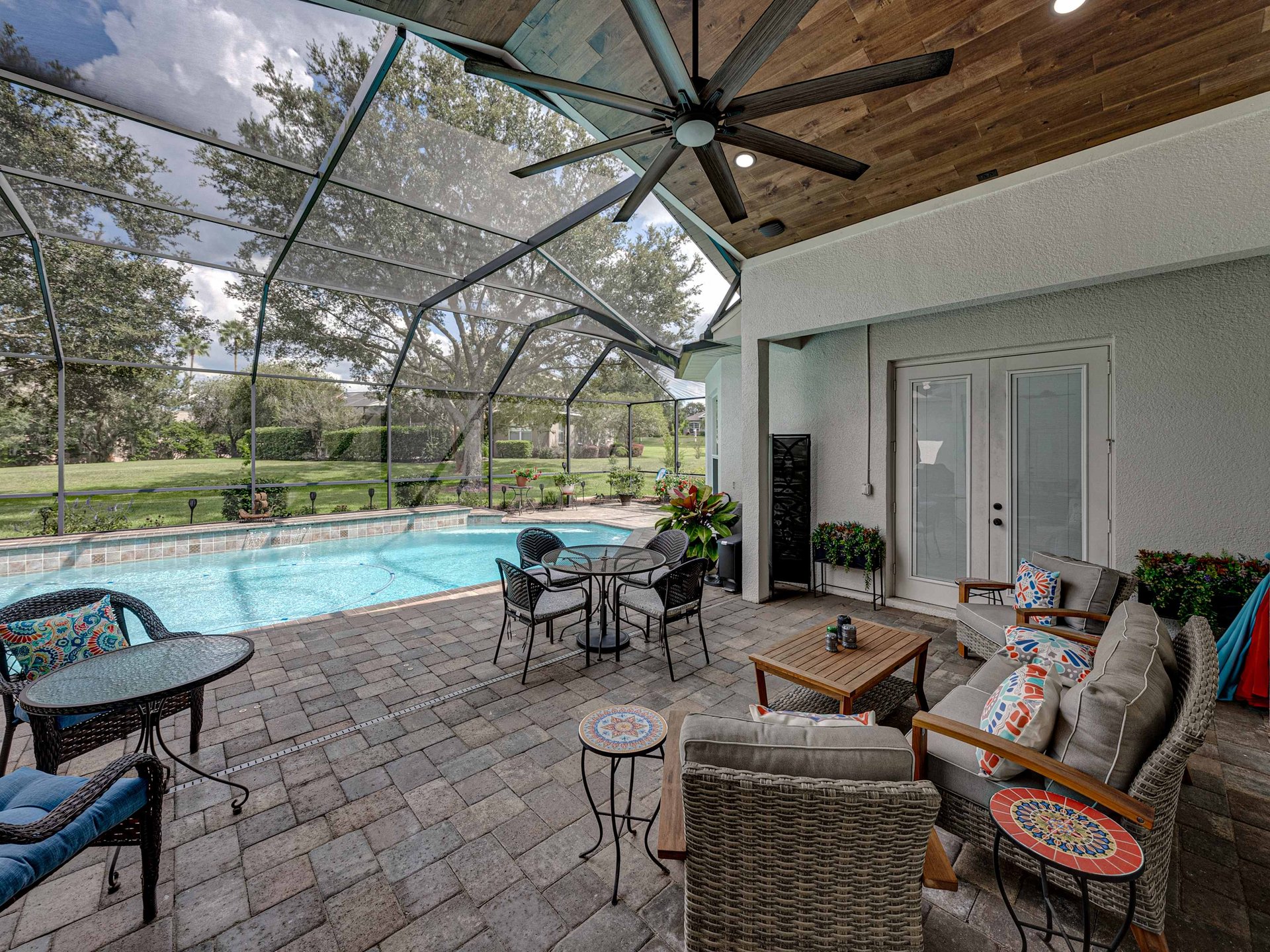 13228 THOROUGHBRED DR