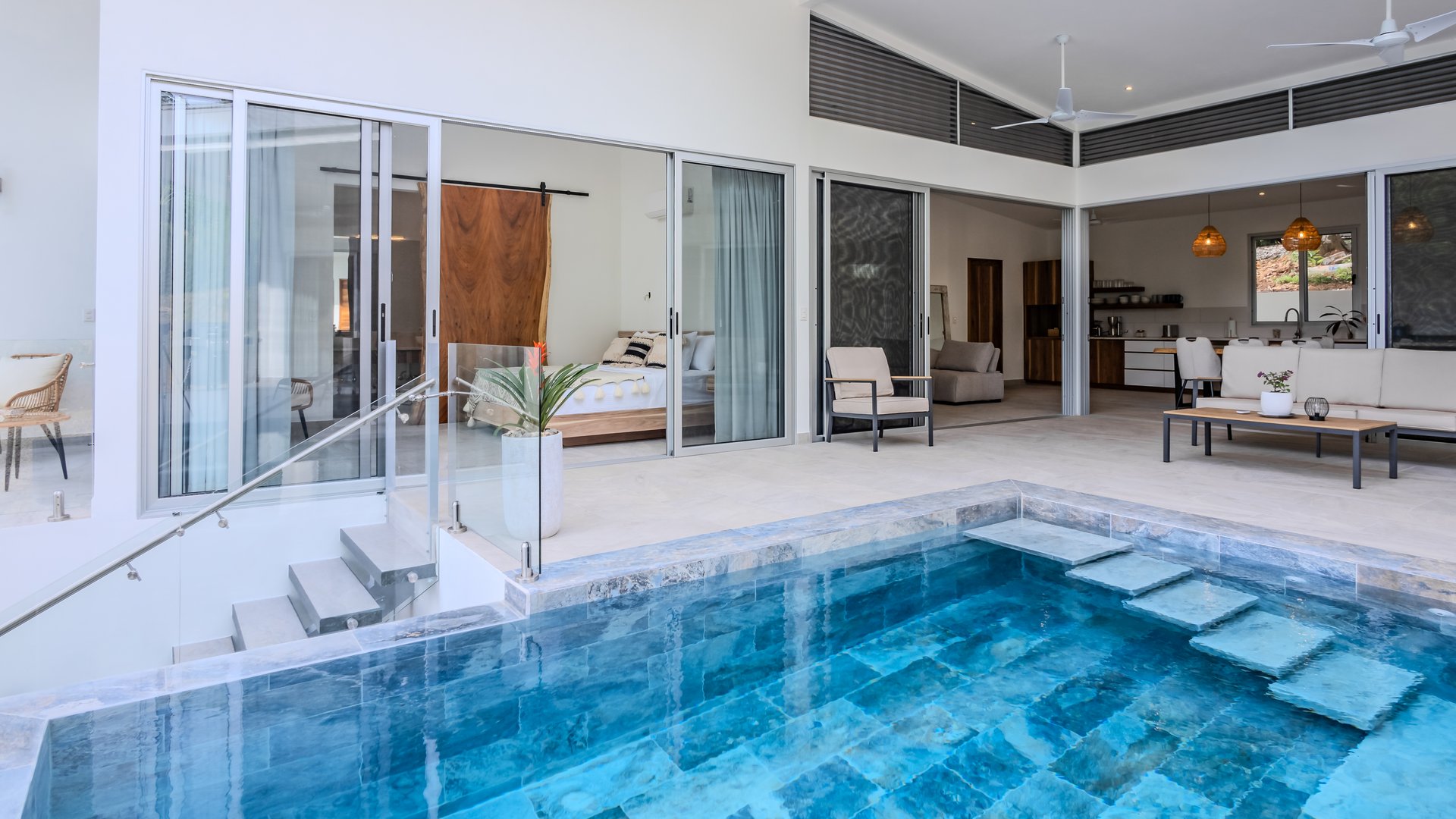 An Exclusive, Sunny Ridge-Top 4-Bed Designer House With Unforgettable Mountain & Jungle Views