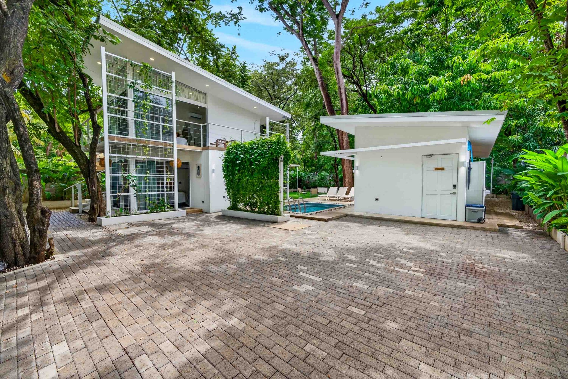 Hakuna Matata Villa Boutique | 3-Bedroom Tropical Home Near Playa Potrero